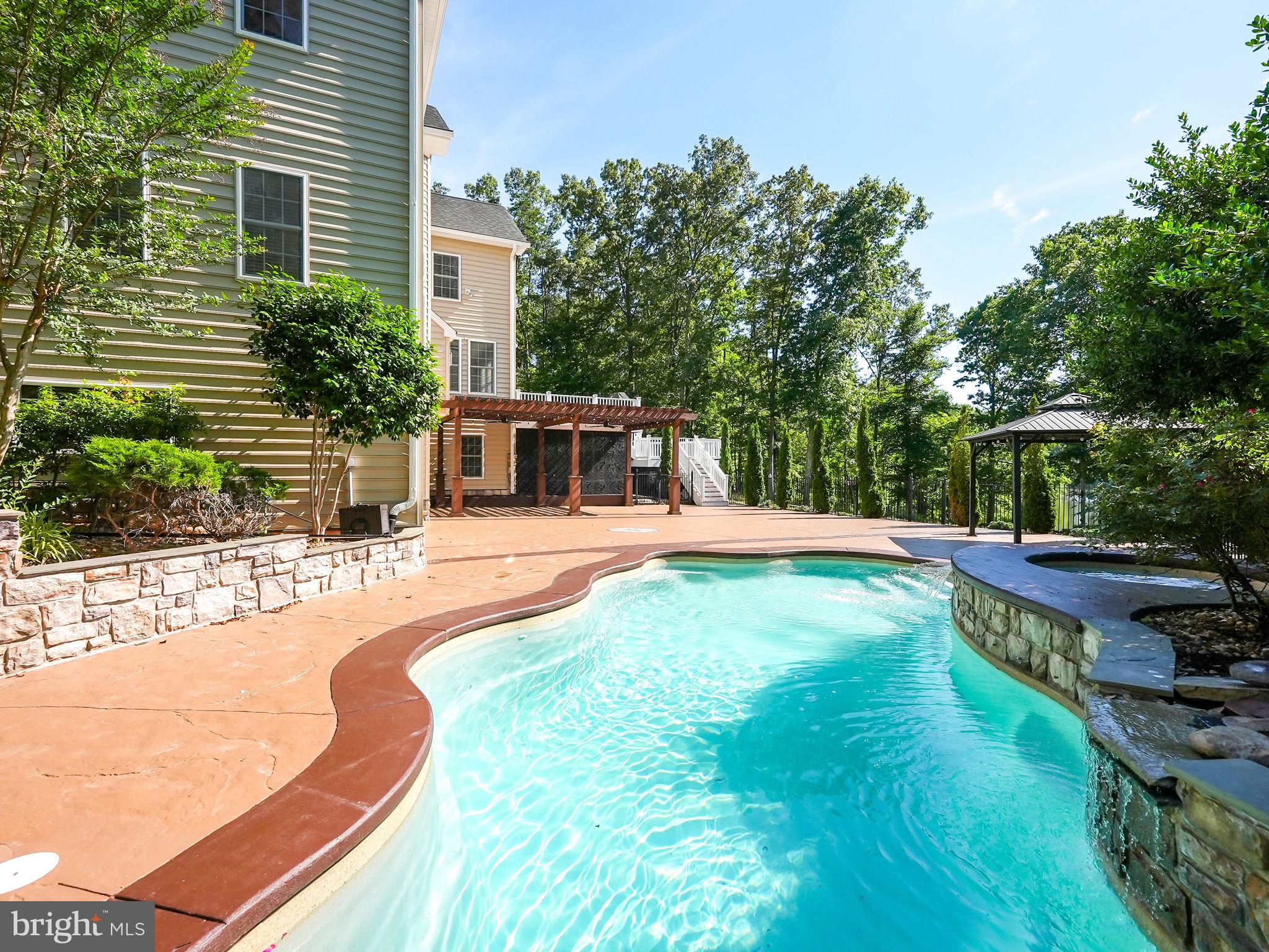 SUMMERS LANDING - Residential