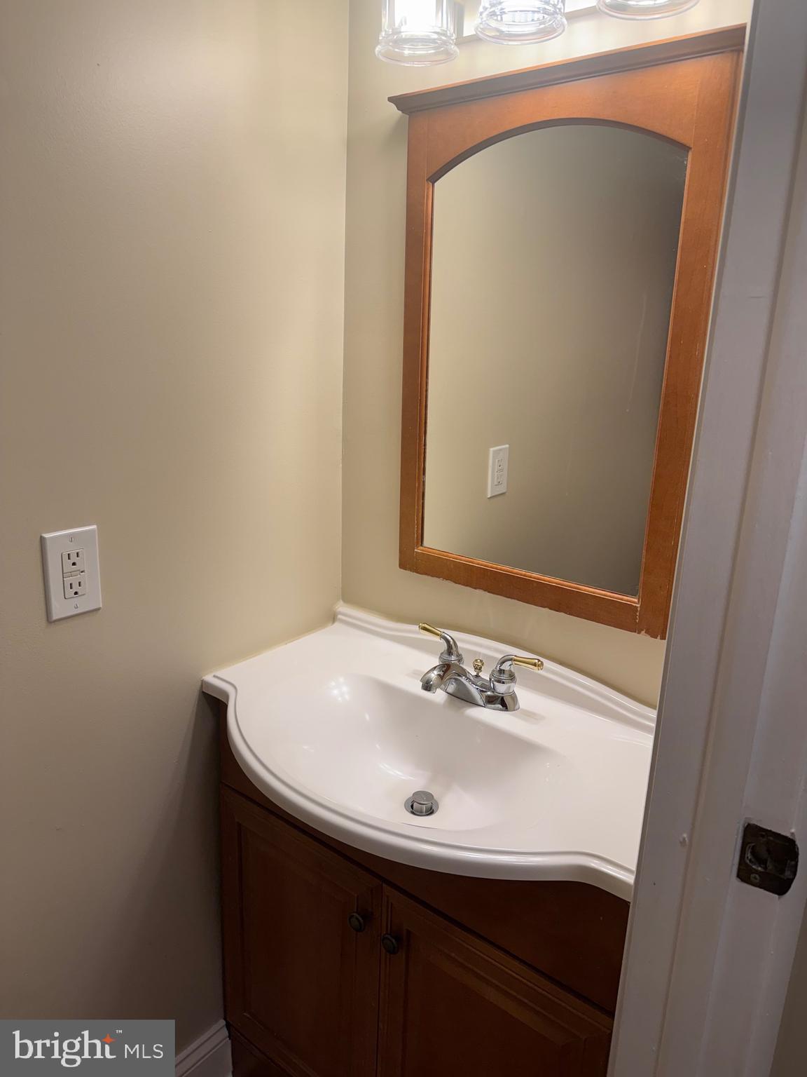 MIDDLEBROOK COMMONS - Residential
