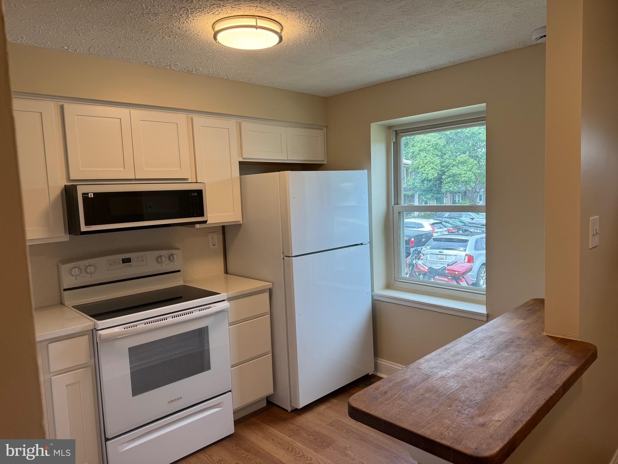 MIDDLEBROOK COMMONS - Residential