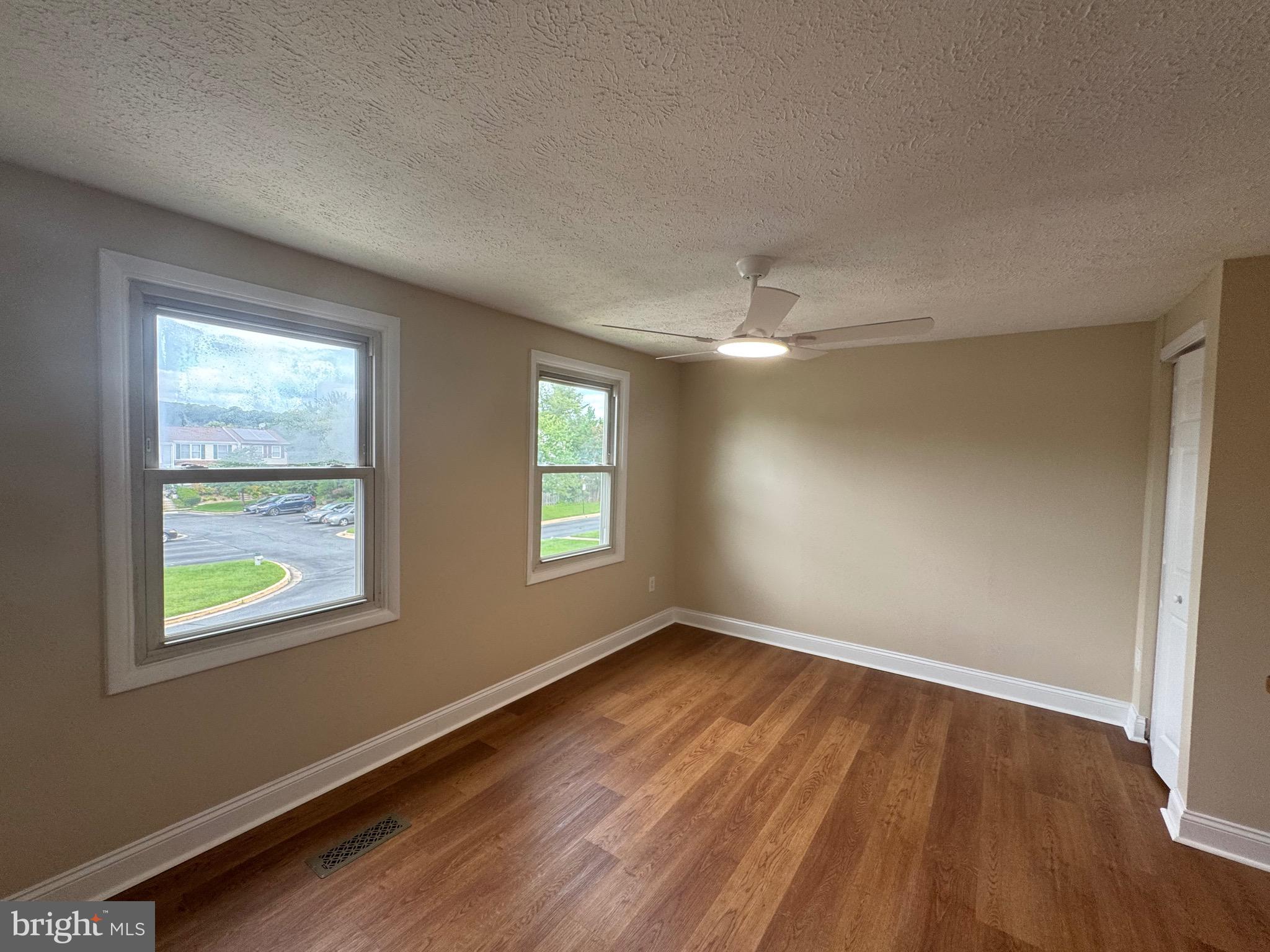 MIDDLEBROOK COMMONS - Residential