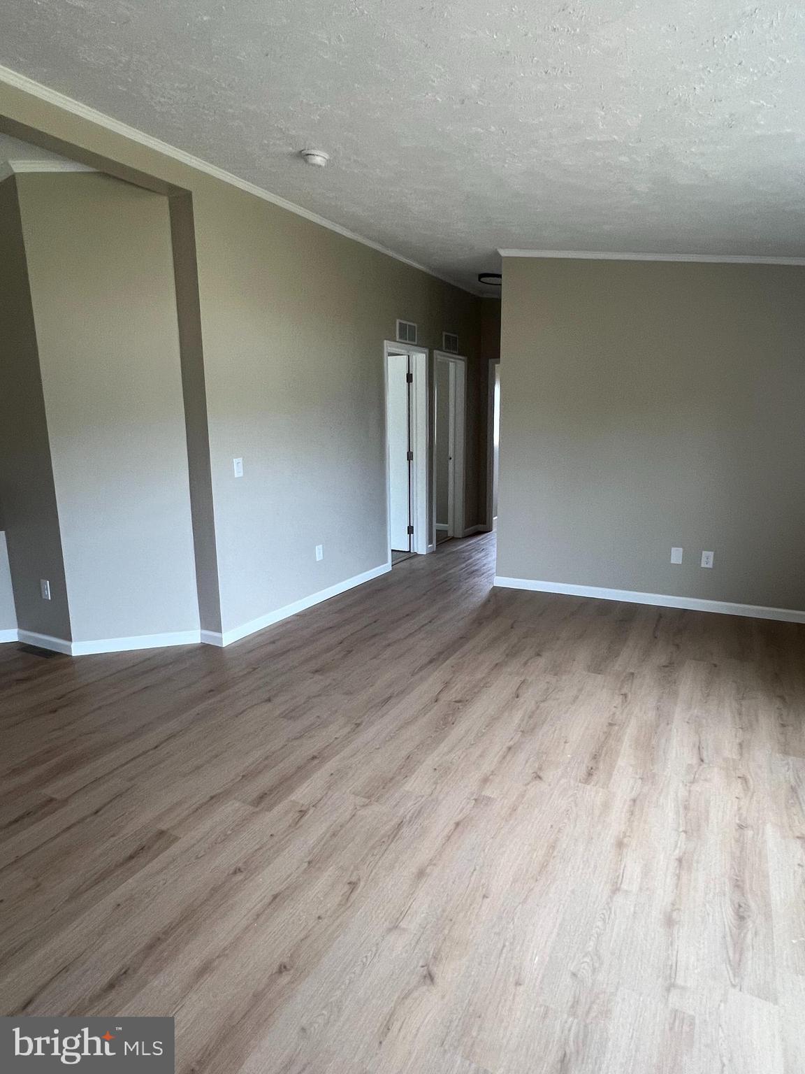 HEBRON WOODS - Residential