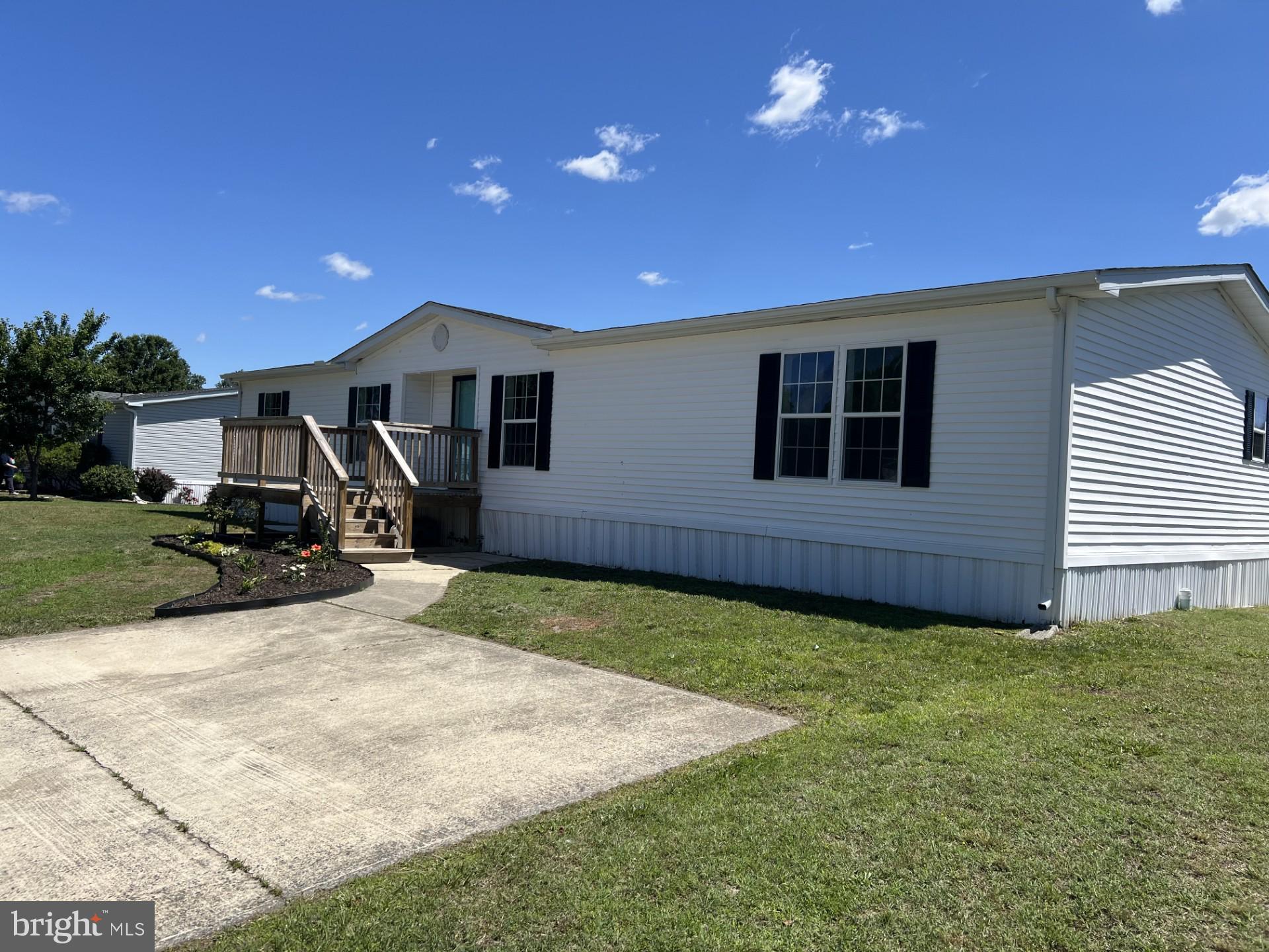 HEBRON WOODS - Residential