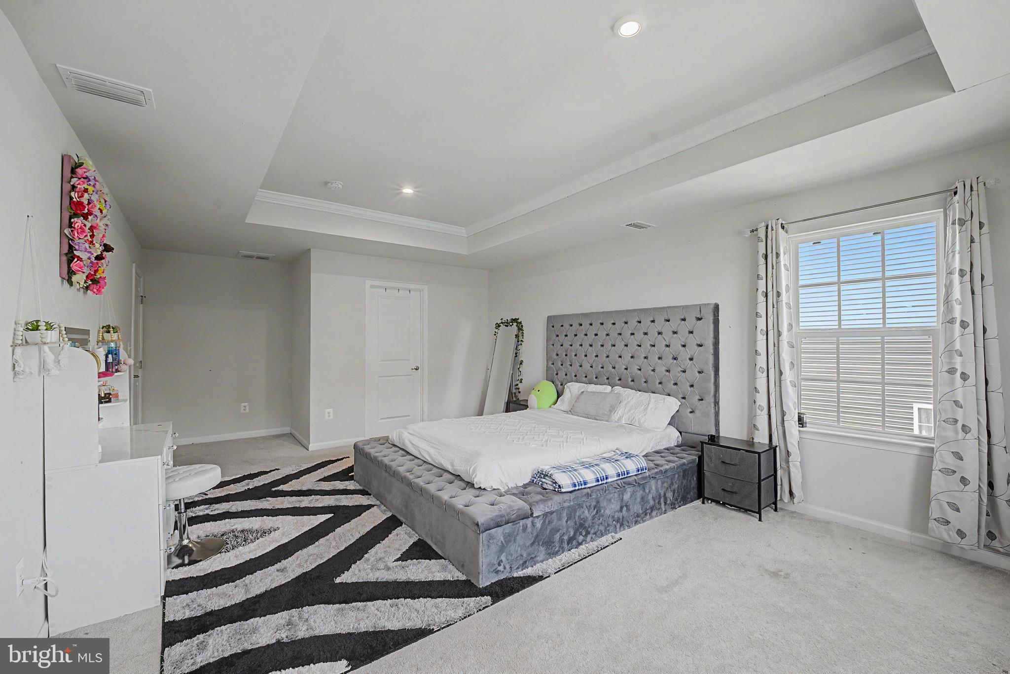 STRAY WINDS FARM - Residential