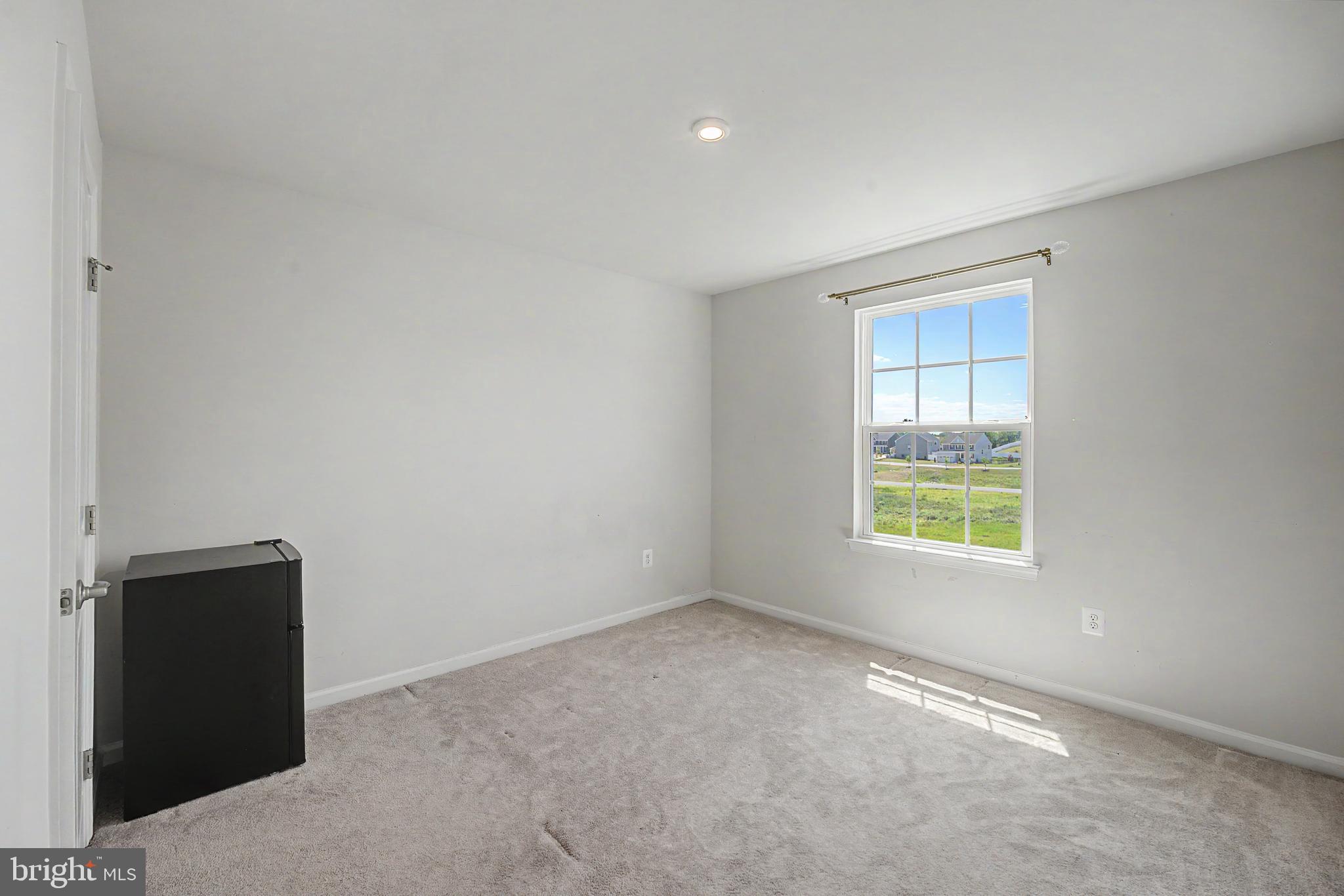 STRAY WINDS FARM - Residential