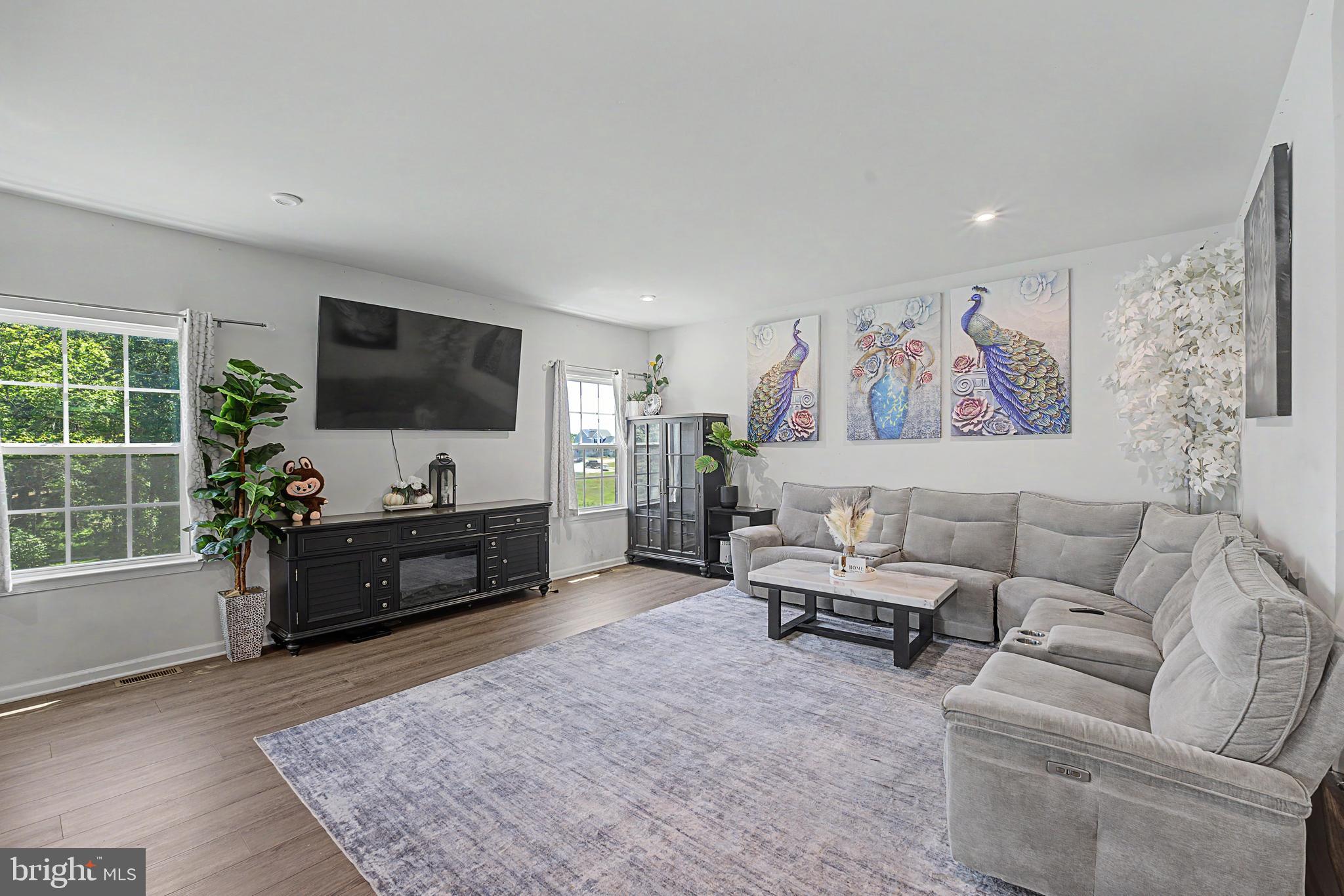 STRAY WINDS FARM - Residential