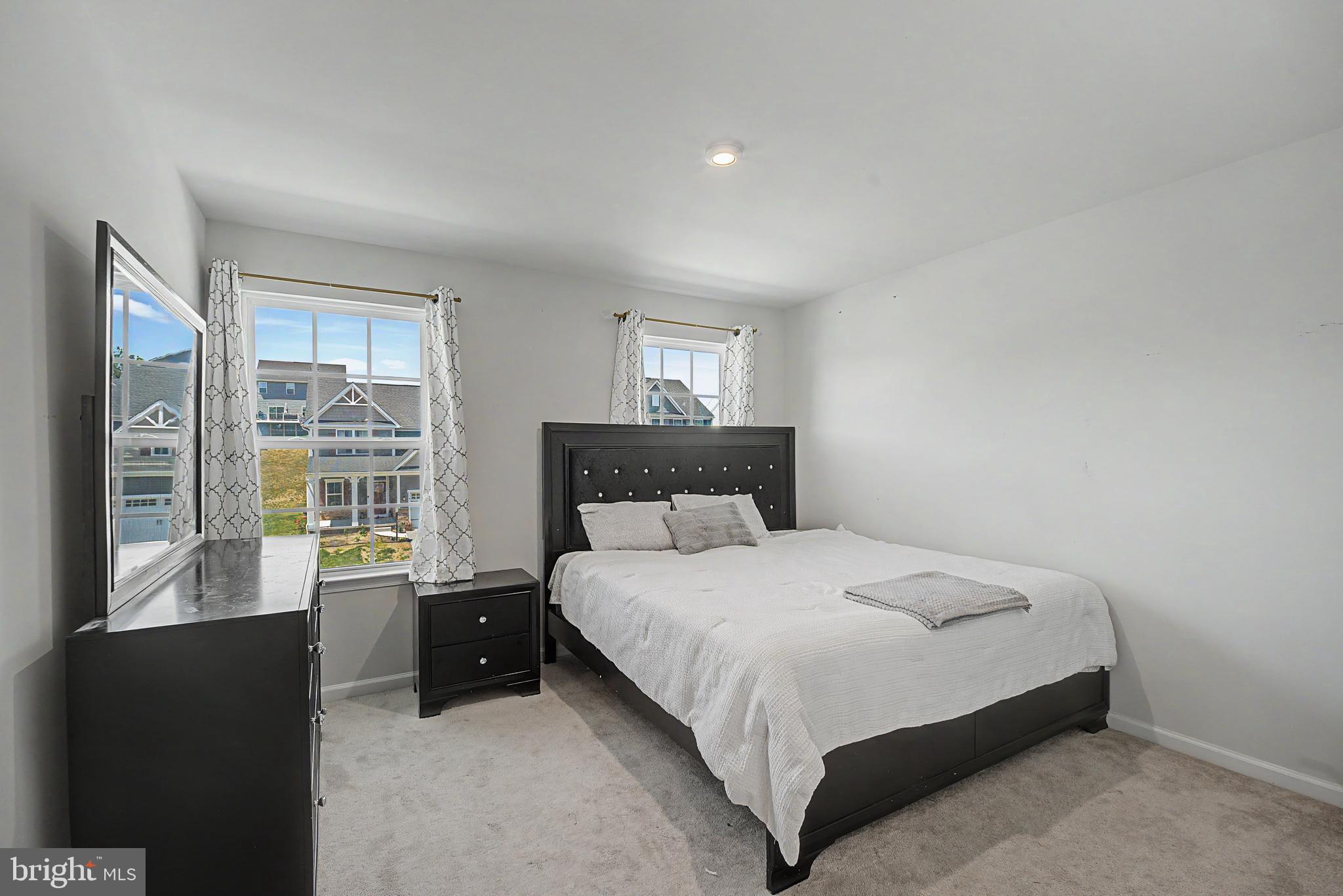 STRAY WINDS FARM - Residential