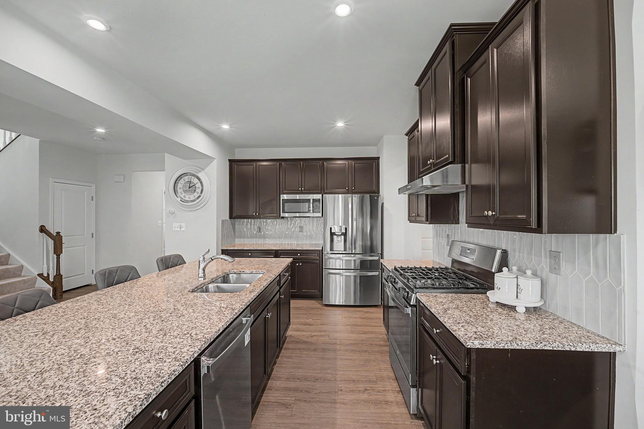 STRAY WINDS FARM - Residential