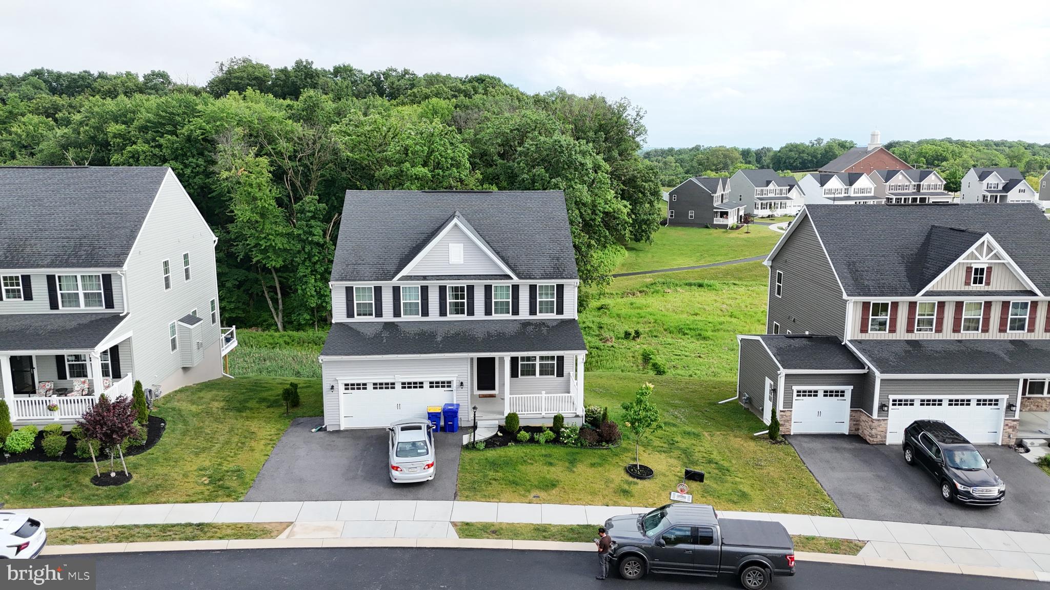 STRAY WINDS FARM - Residential