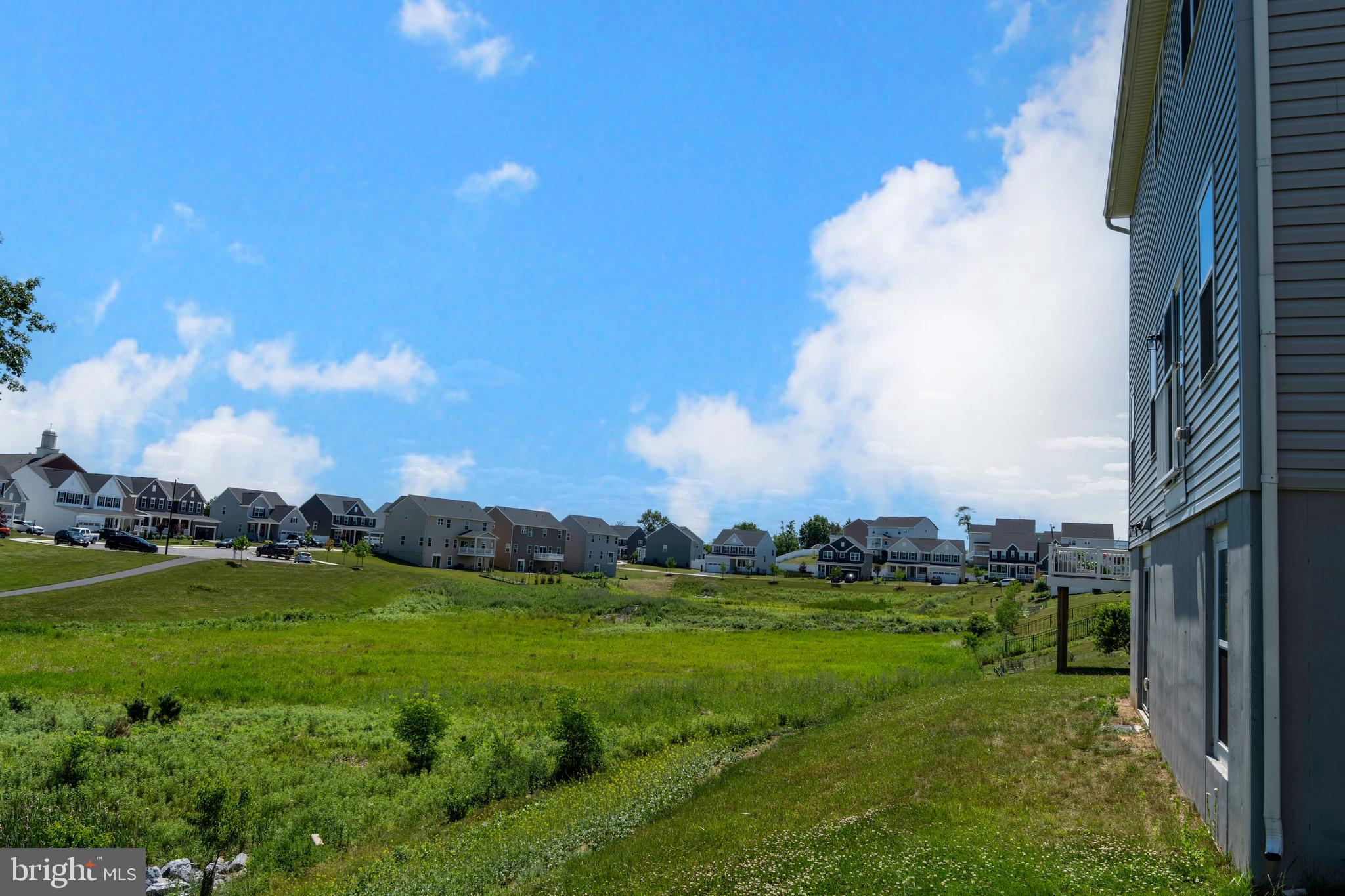 STRAY WINDS FARM - Residential