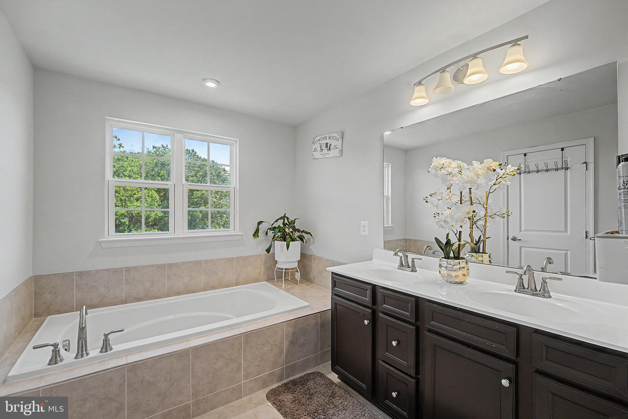 STRAY WINDS FARM - Residential