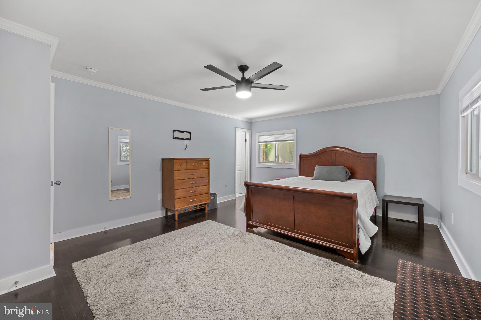 ROLLING KNOLLS - Residential