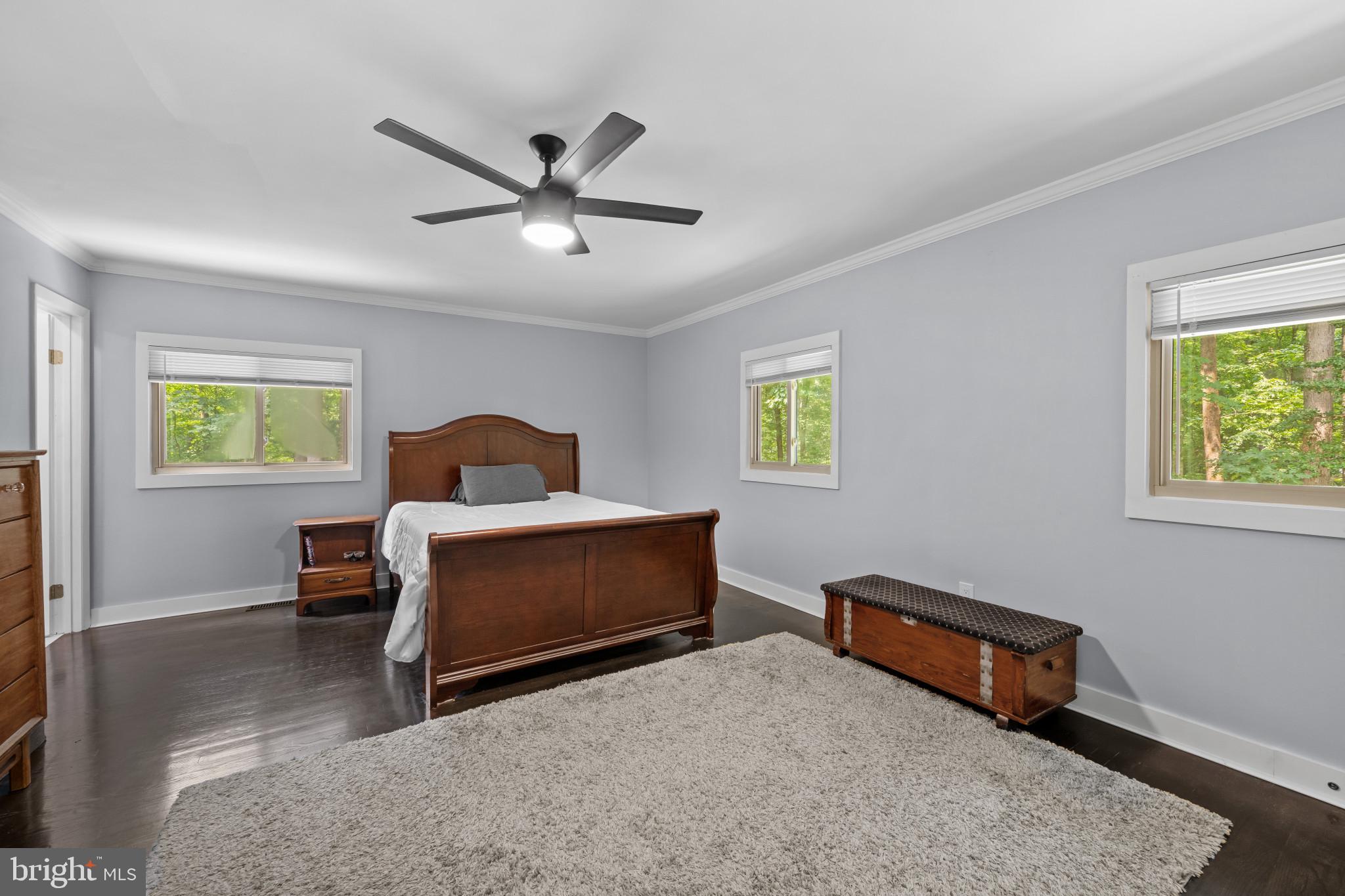 ROLLING KNOLLS - Residential