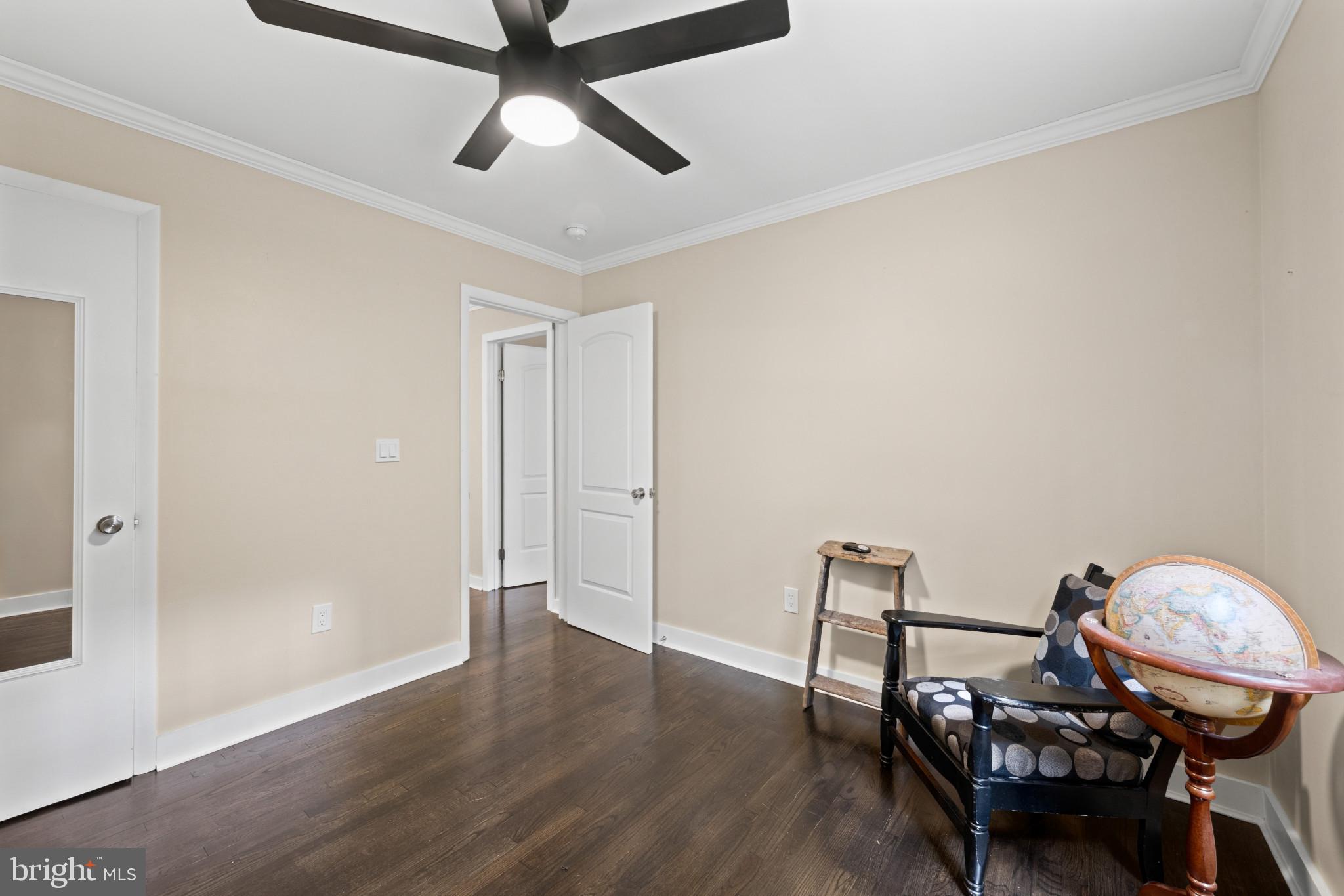 ROLLING KNOLLS - Residential
