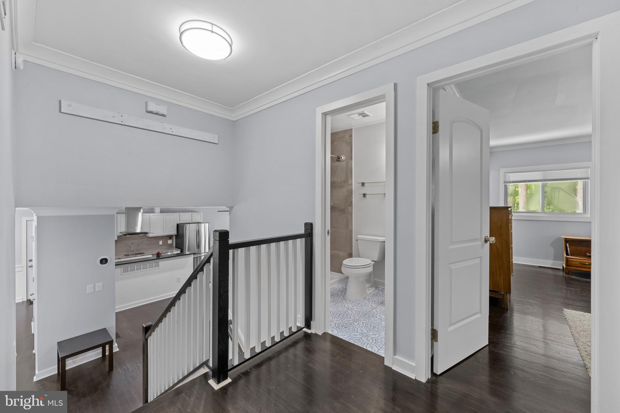 ROLLING KNOLLS - Residential