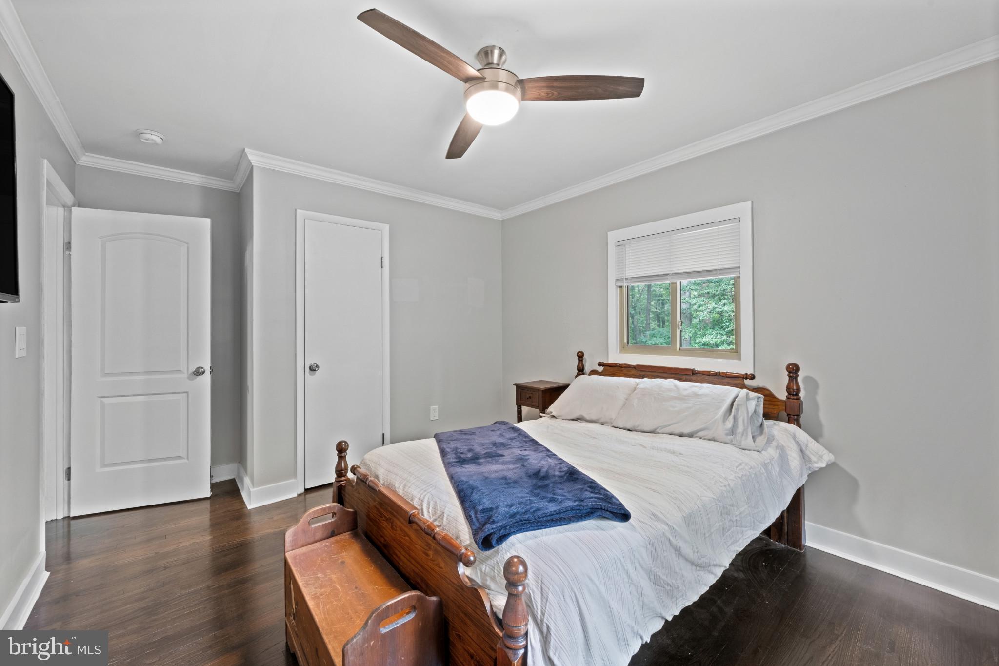 ROLLING KNOLLS - Residential