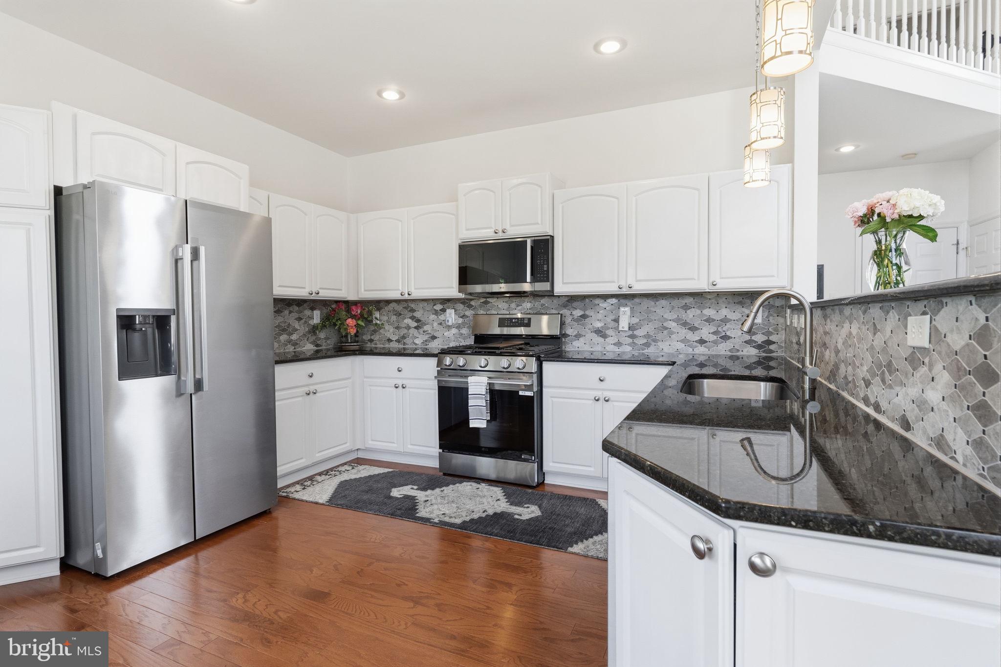 BRANFORD VILLAGE - Residential