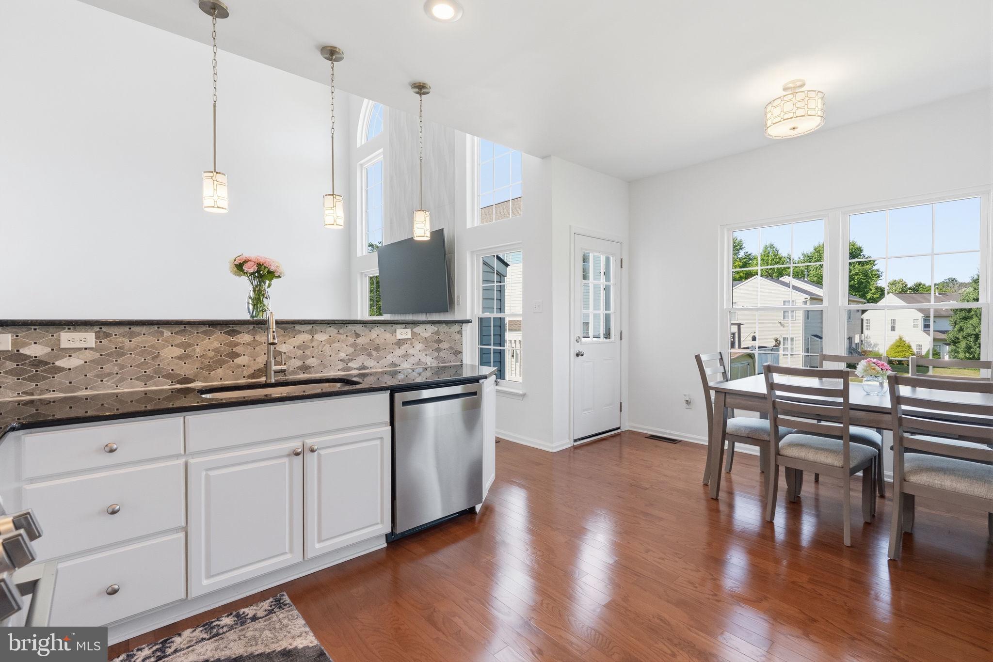 BRANFORD VILLAGE - Residential