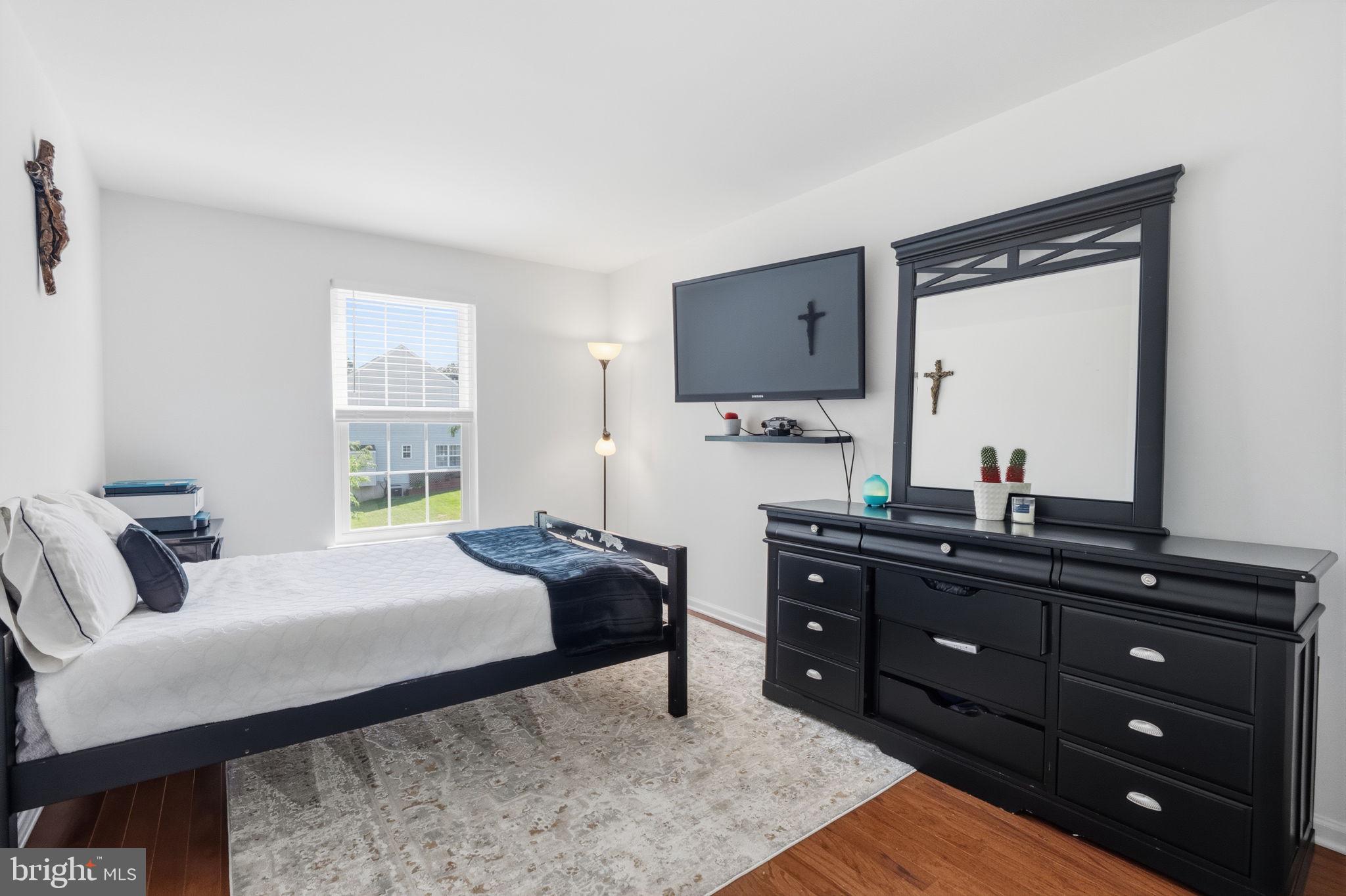 BRANFORD VILLAGE - Residential