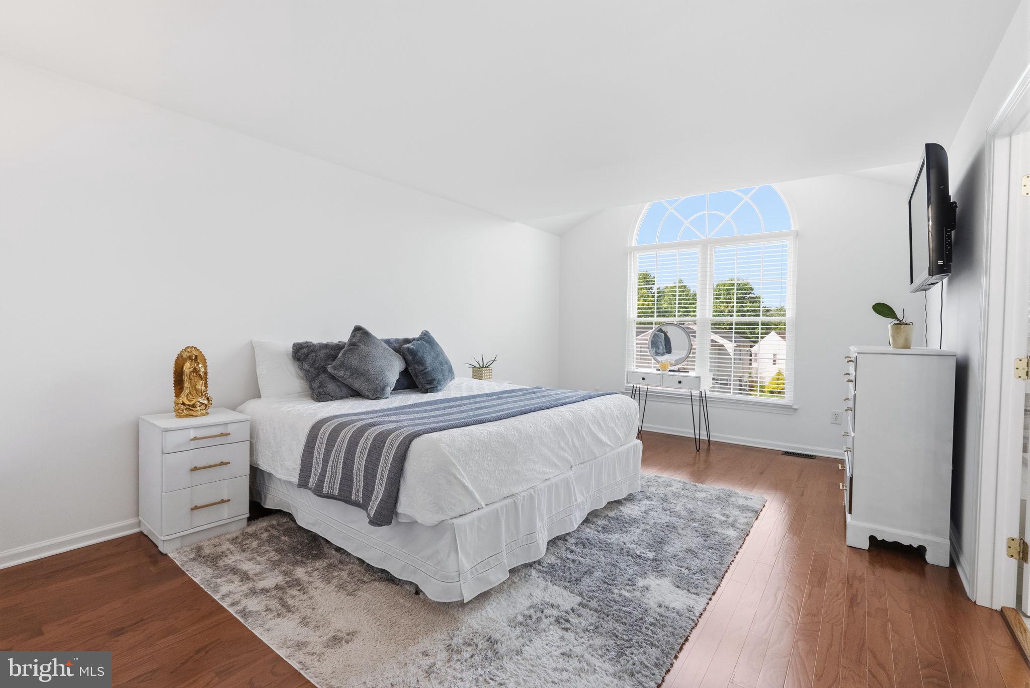 BRANFORD VILLAGE - Residential