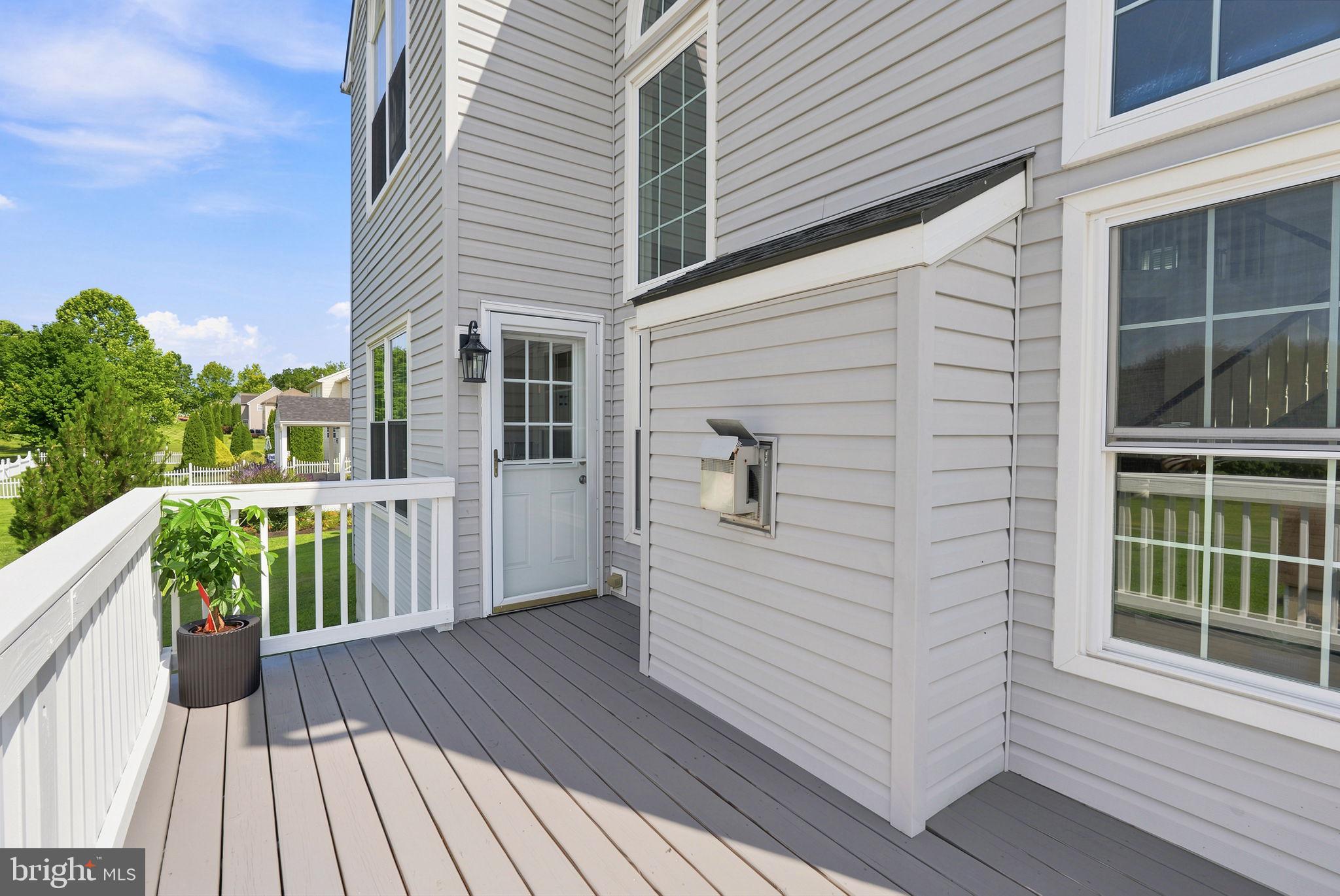 BRANFORD VILLAGE - Residential