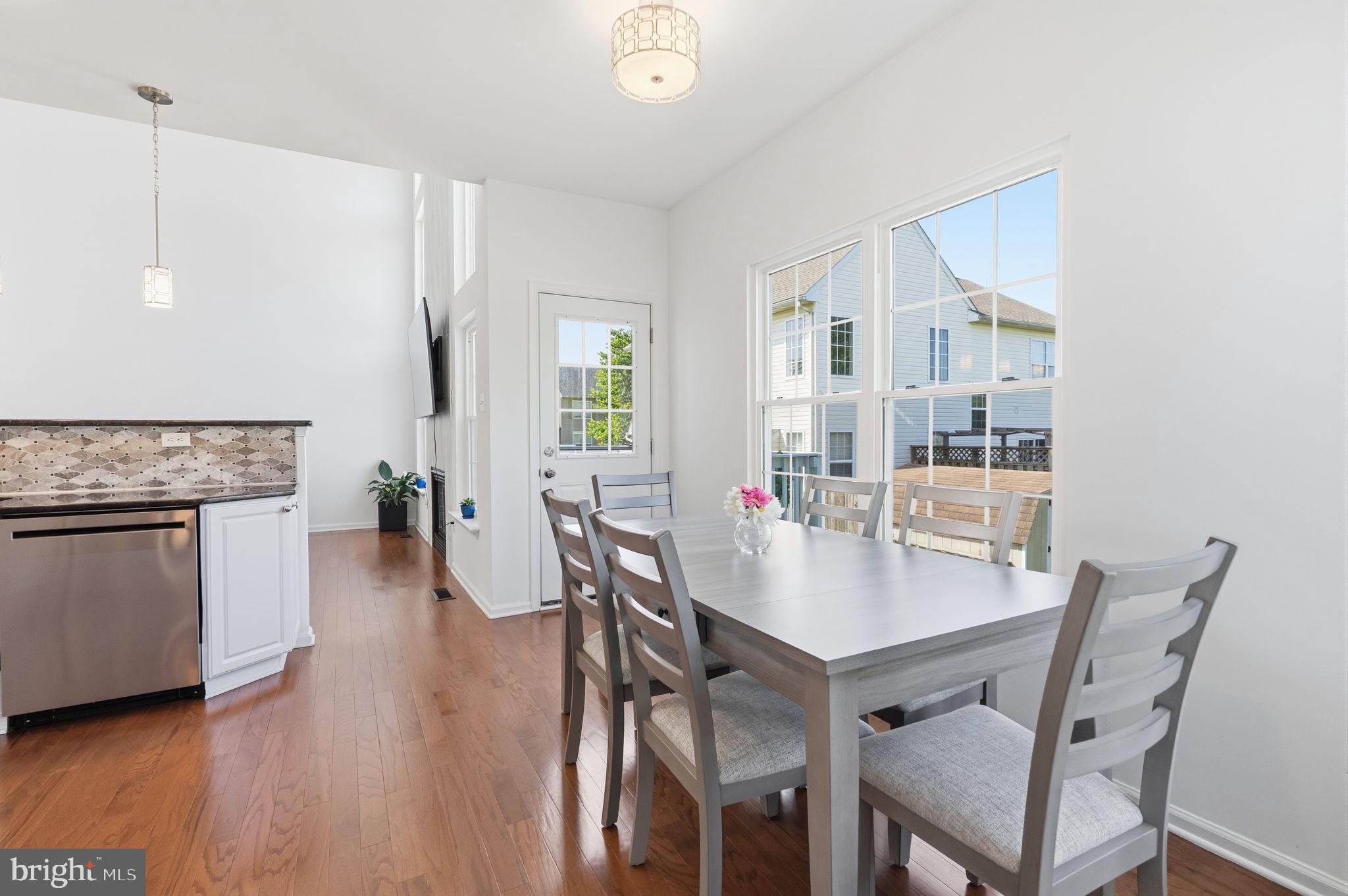 BRANFORD VILLAGE - Residential