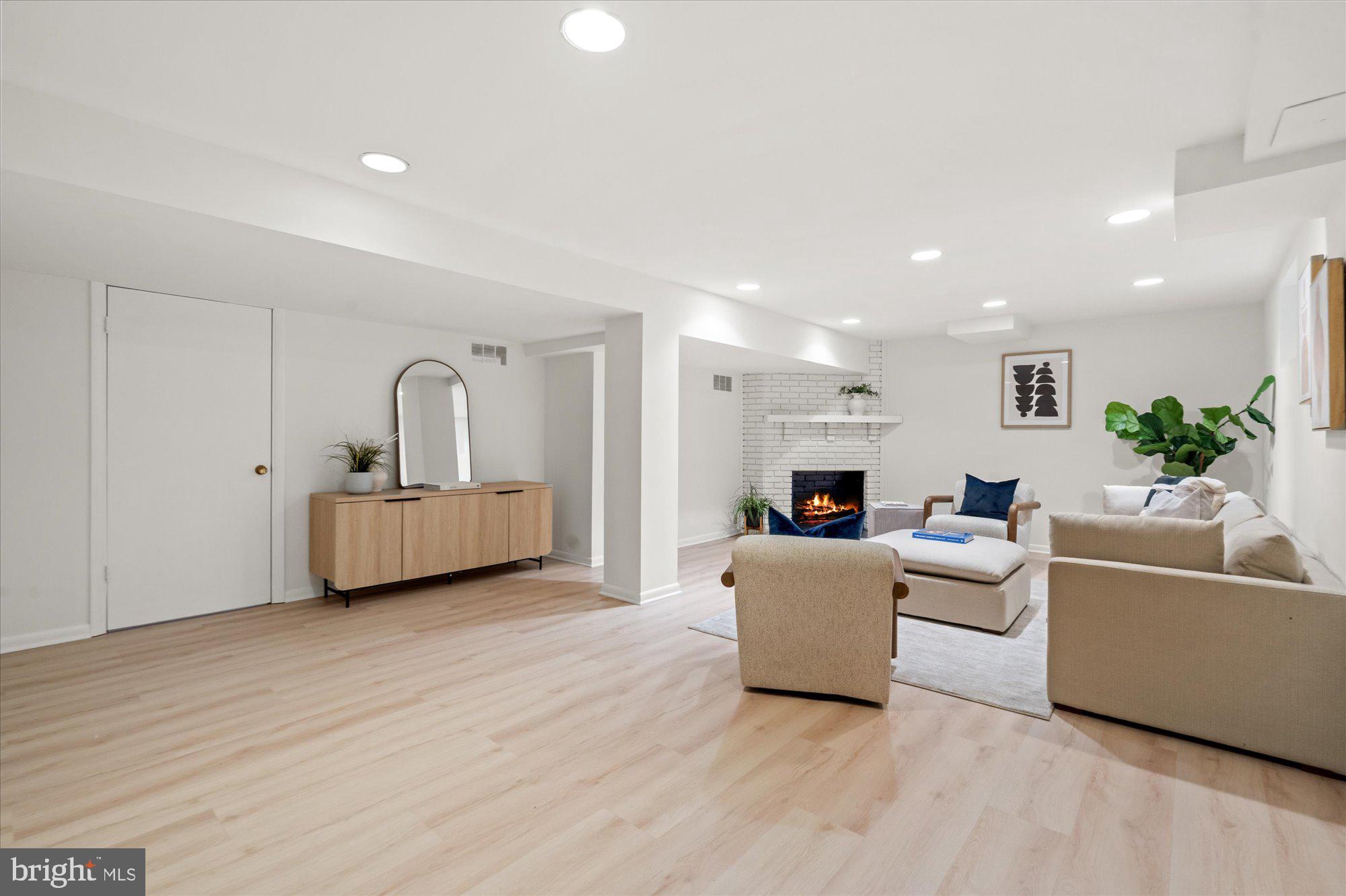SUMNER - Residential