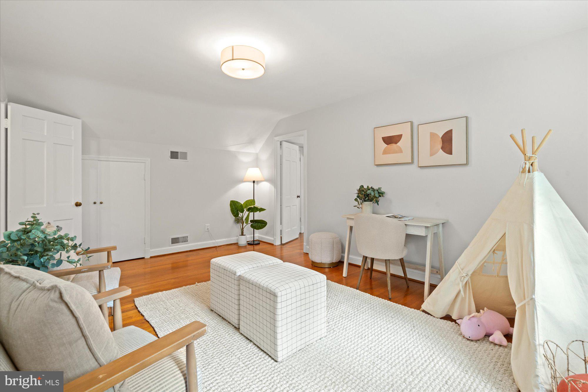 SUMNER - Residential
