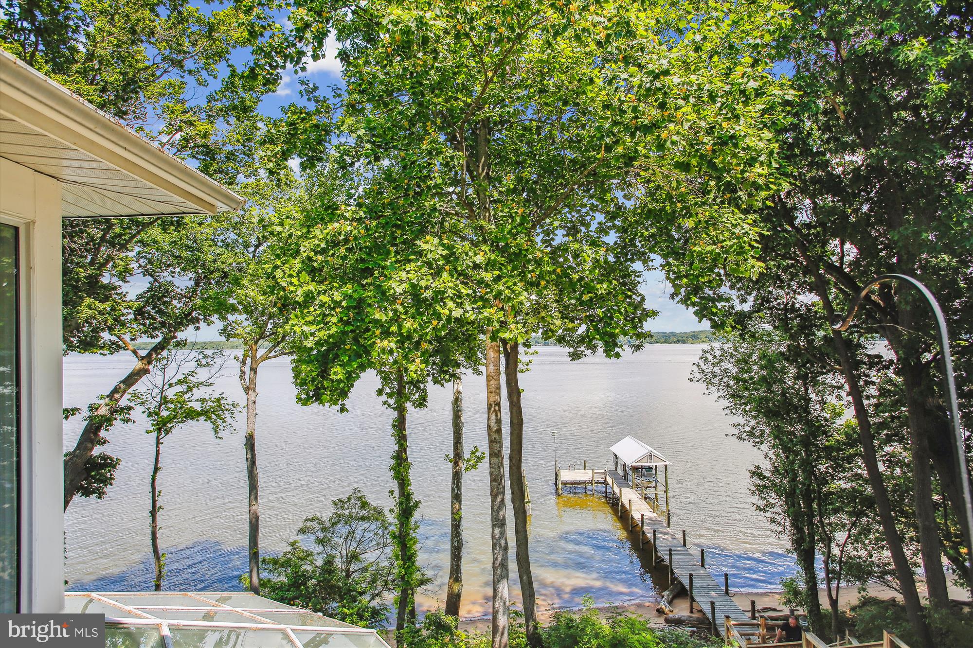 HALLOWING POINT RIVER ESTATES - Residential