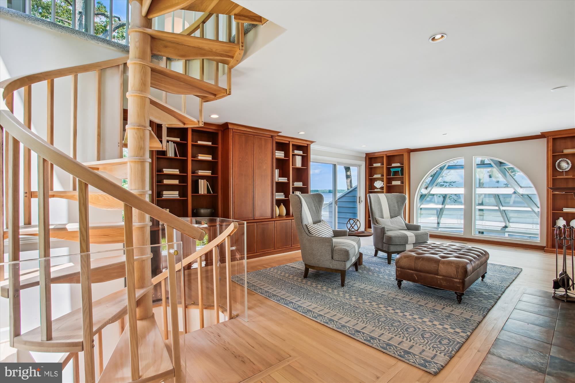 HALLOWING POINT RIVER ESTATES - Residential