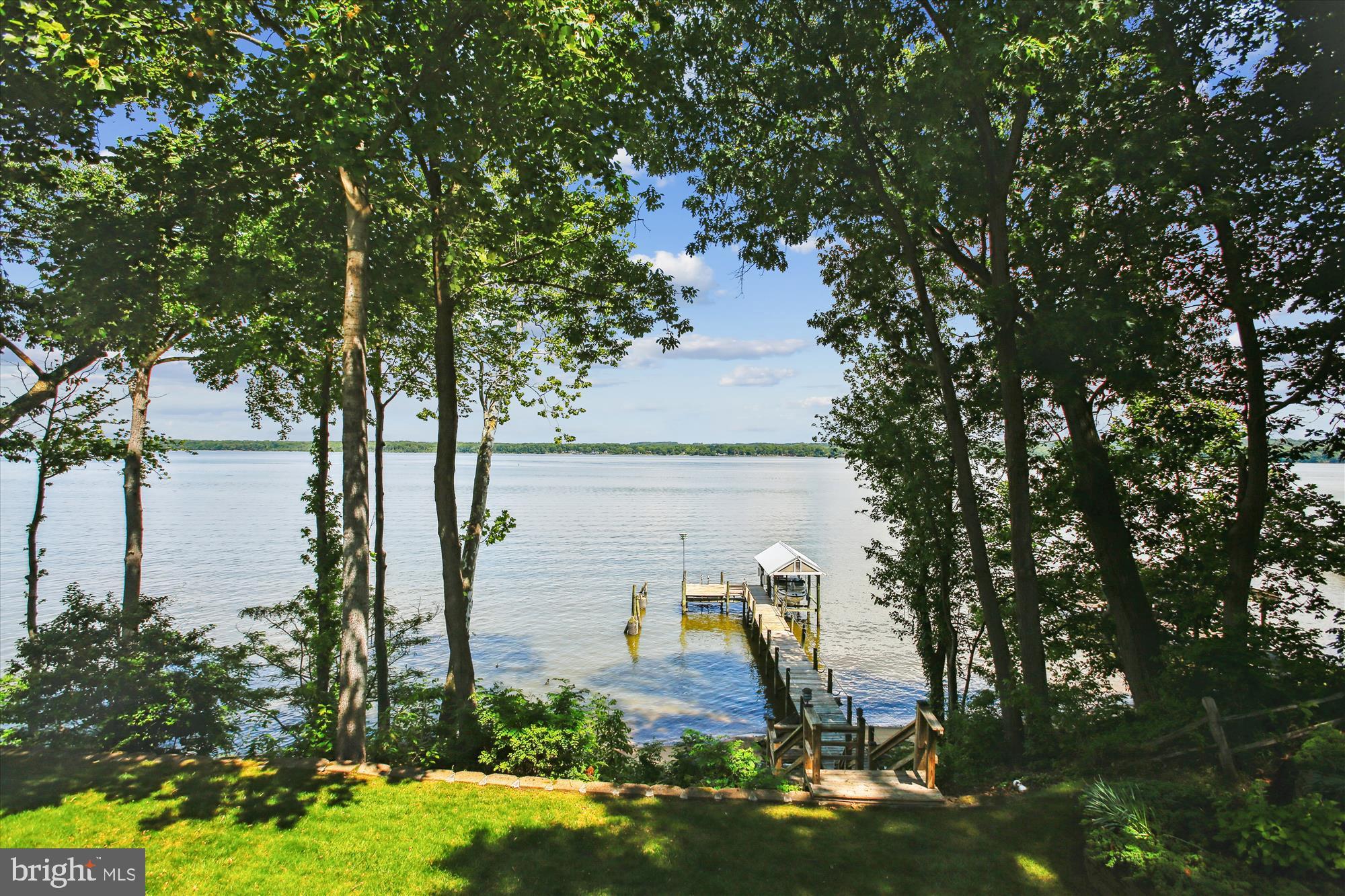 HALLOWING POINT RIVER ESTATES - Residential