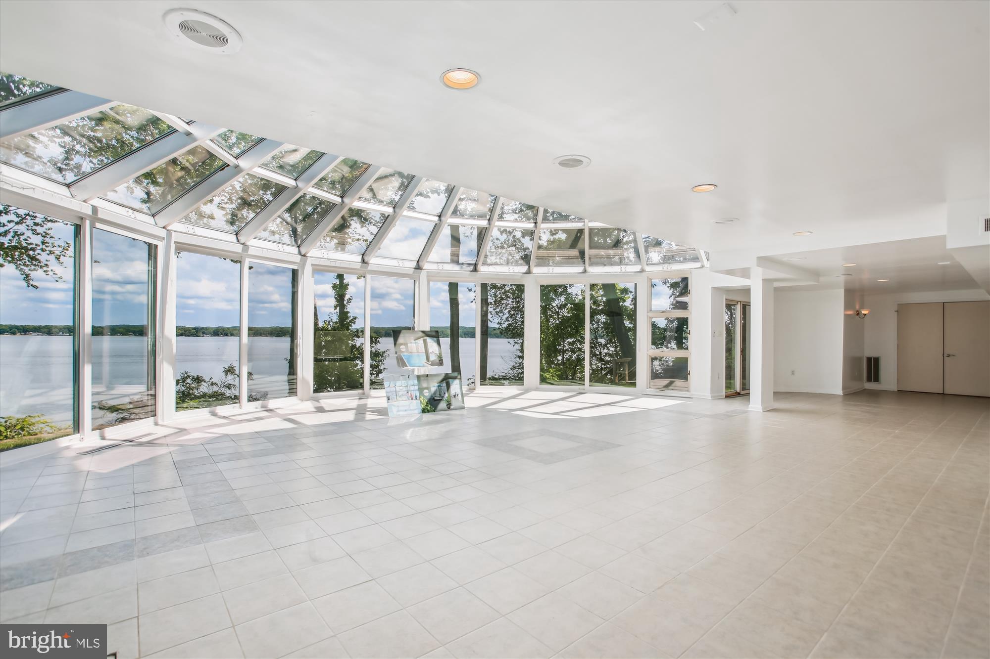 HALLOWING POINT RIVER ESTATES - Residential