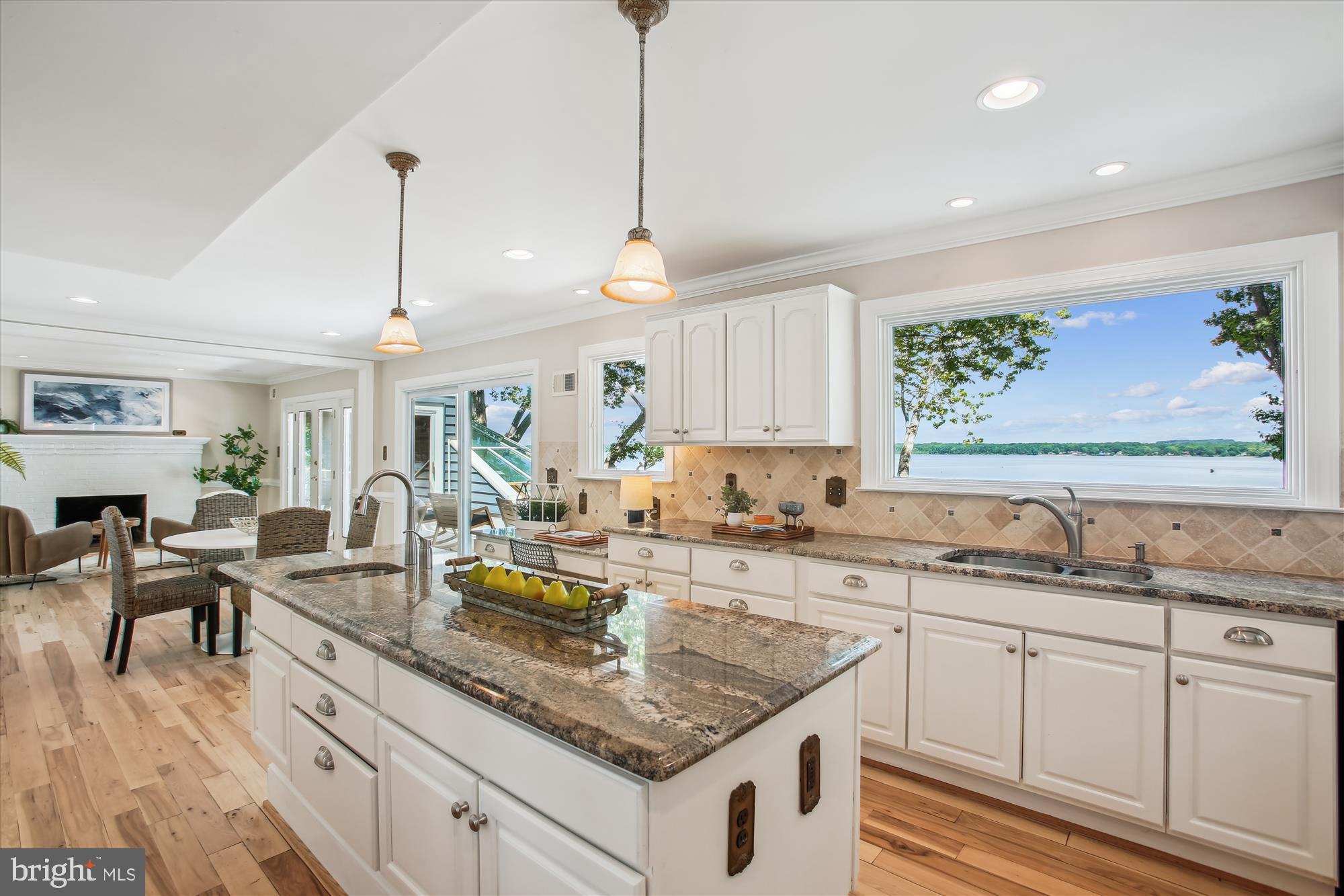 HALLOWING POINT RIVER ESTATES - Residential