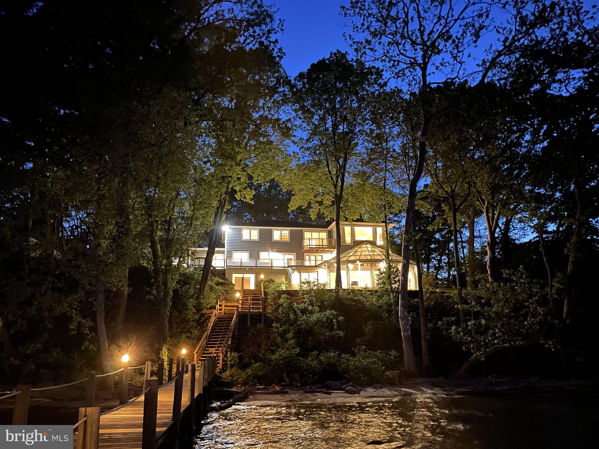 HALLOWING POINT RIVER ESTATES - Residential
