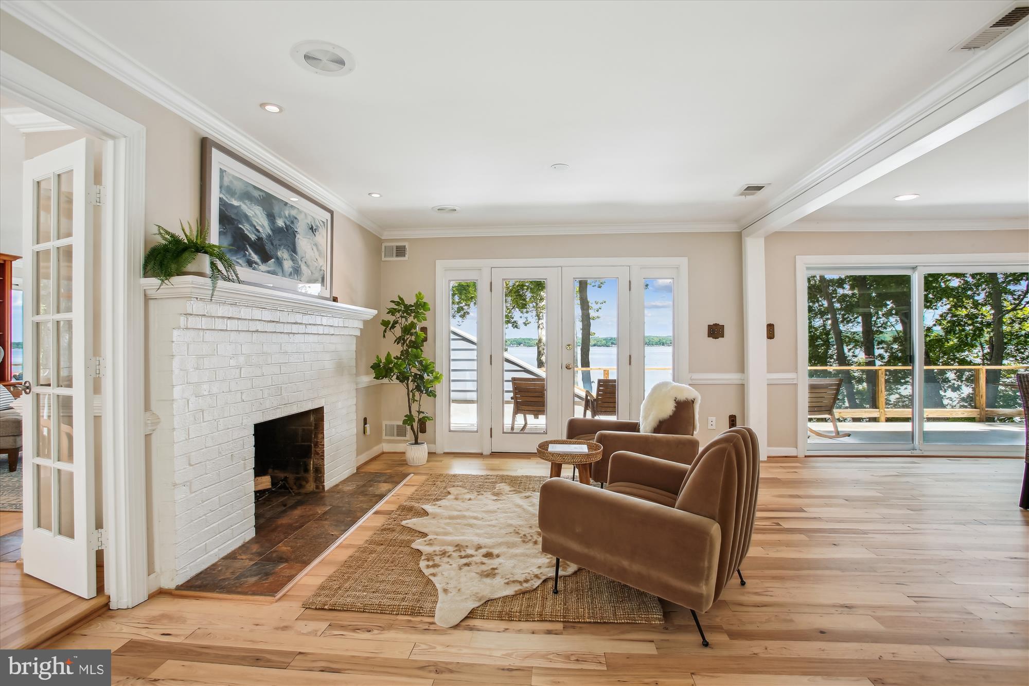 HALLOWING POINT RIVER ESTATES - Residential