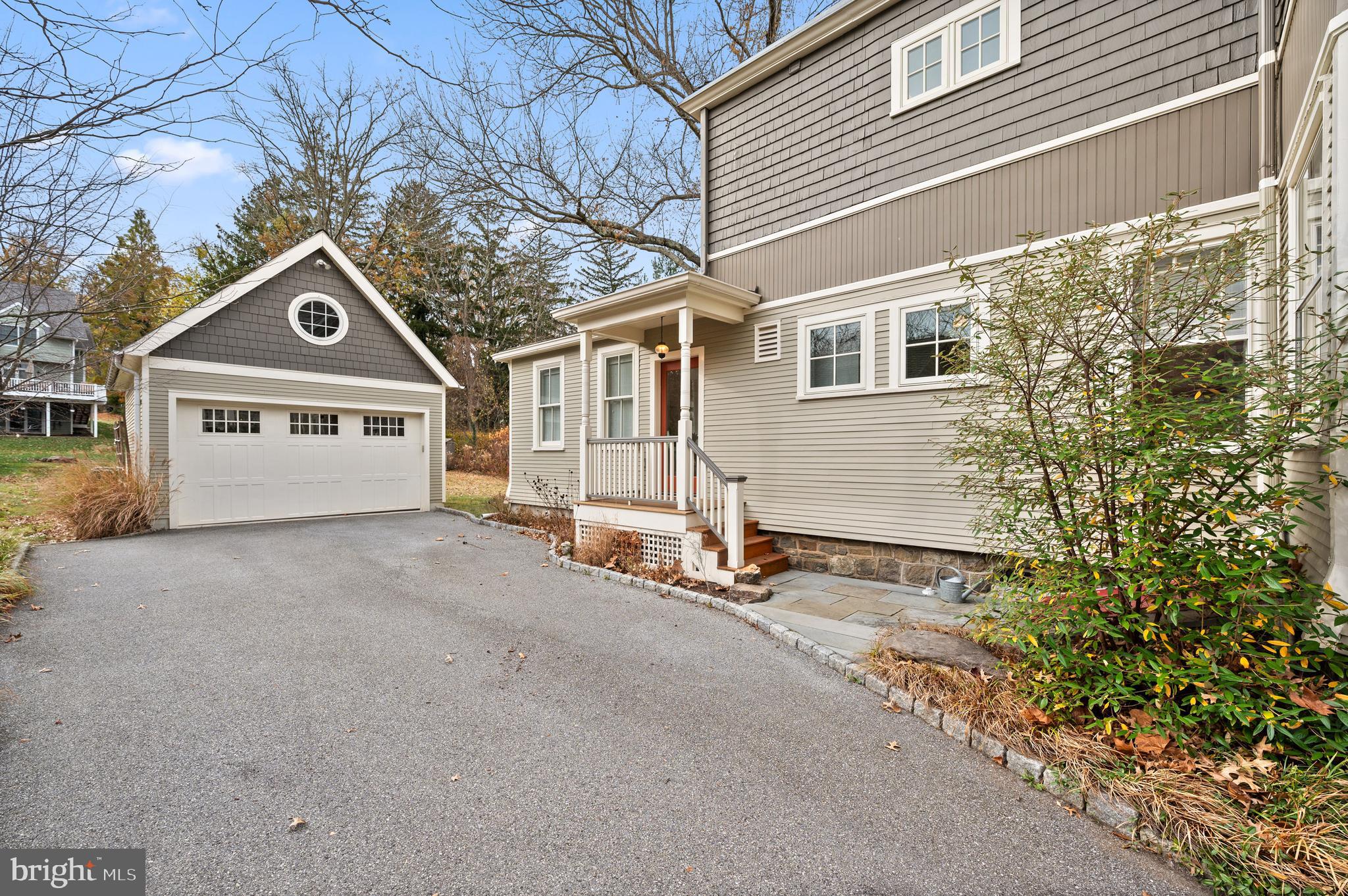 SOUTH WAYNE - Residential