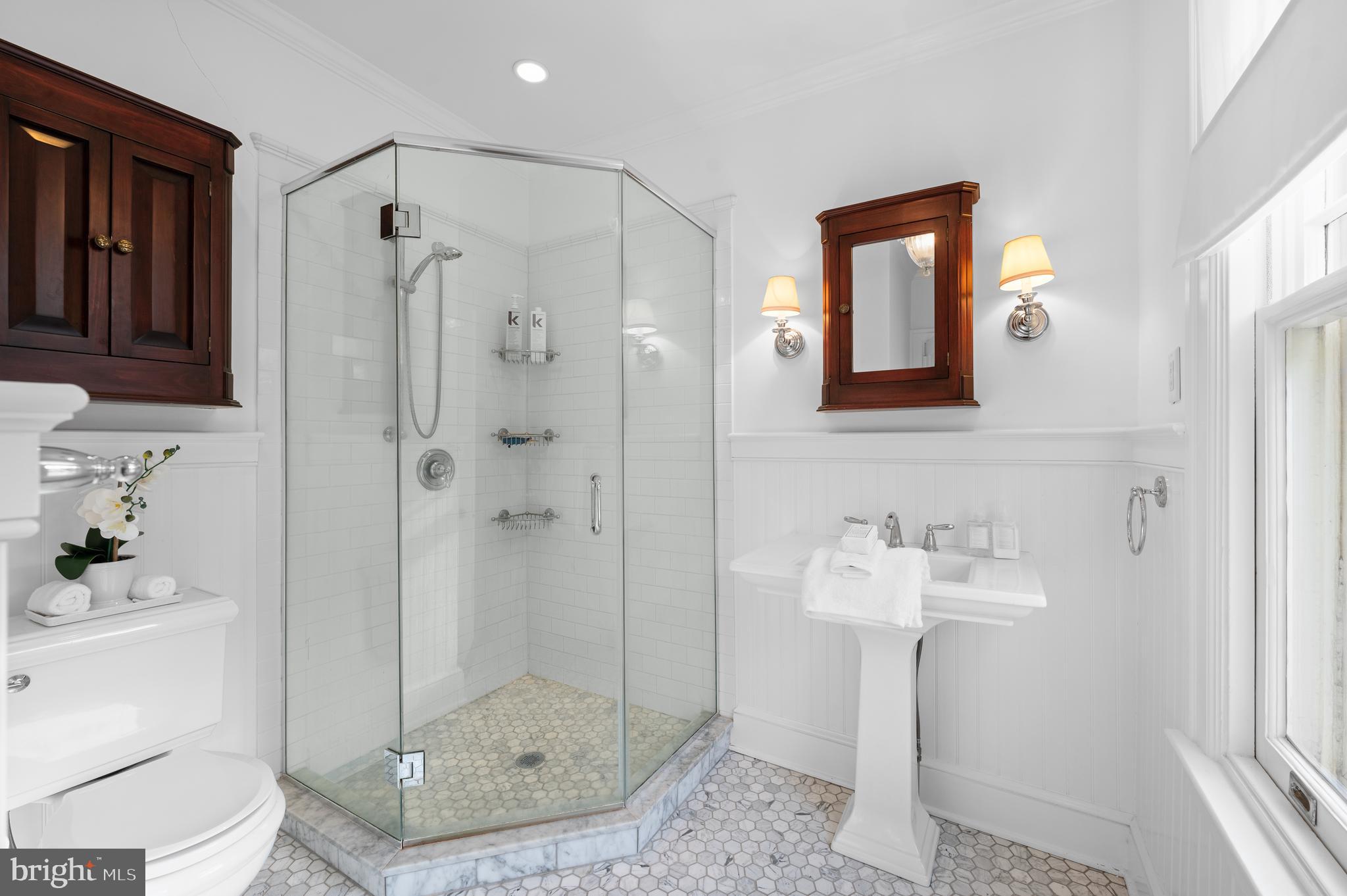 SOUTH WAYNE - Residential
