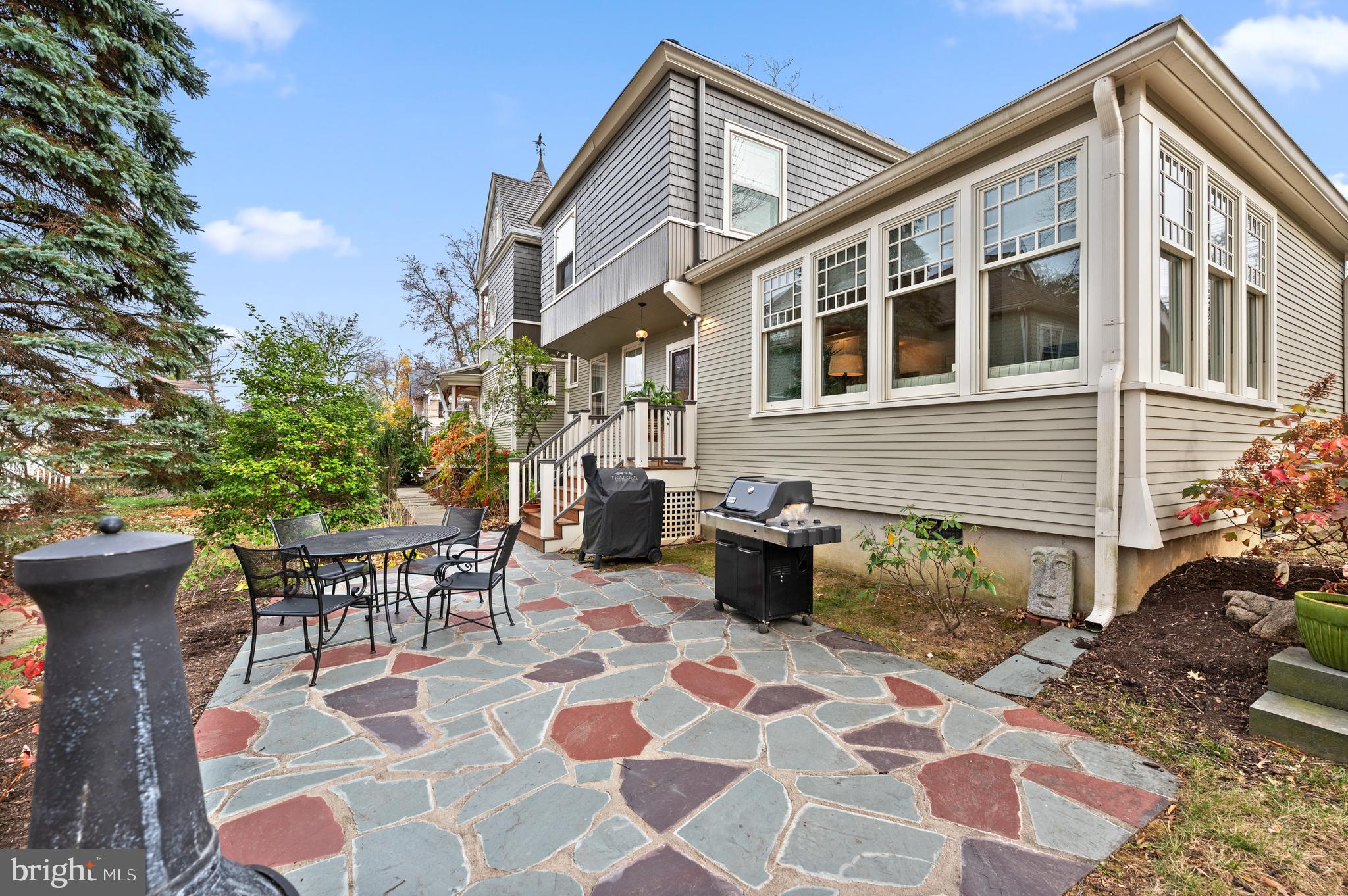 SOUTH WAYNE - Residential