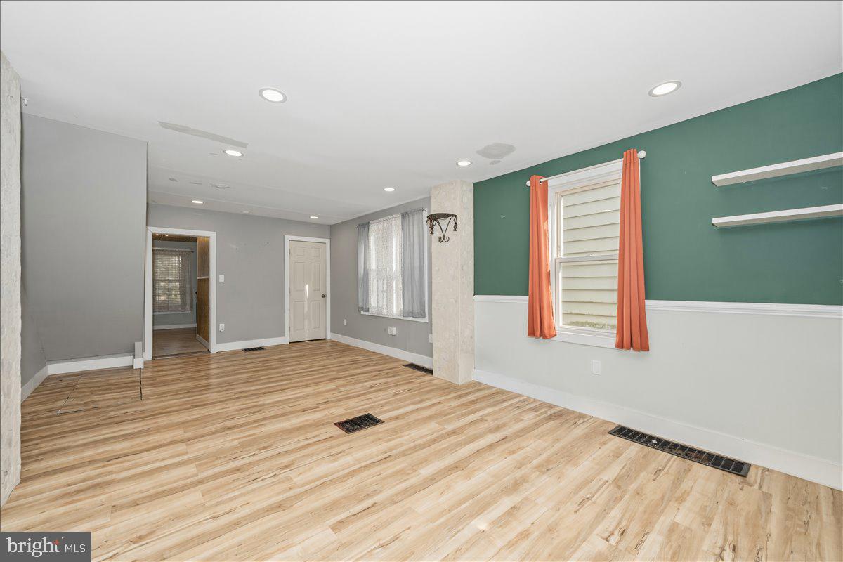 HAGERSTOWN - Residential