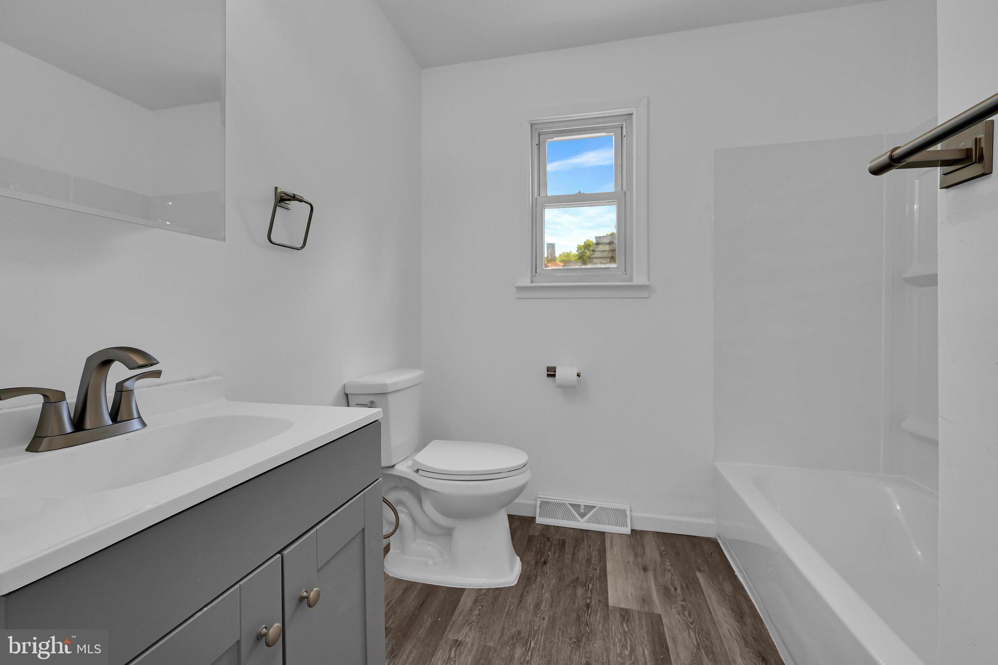 HUNTER CREST - Residential Income