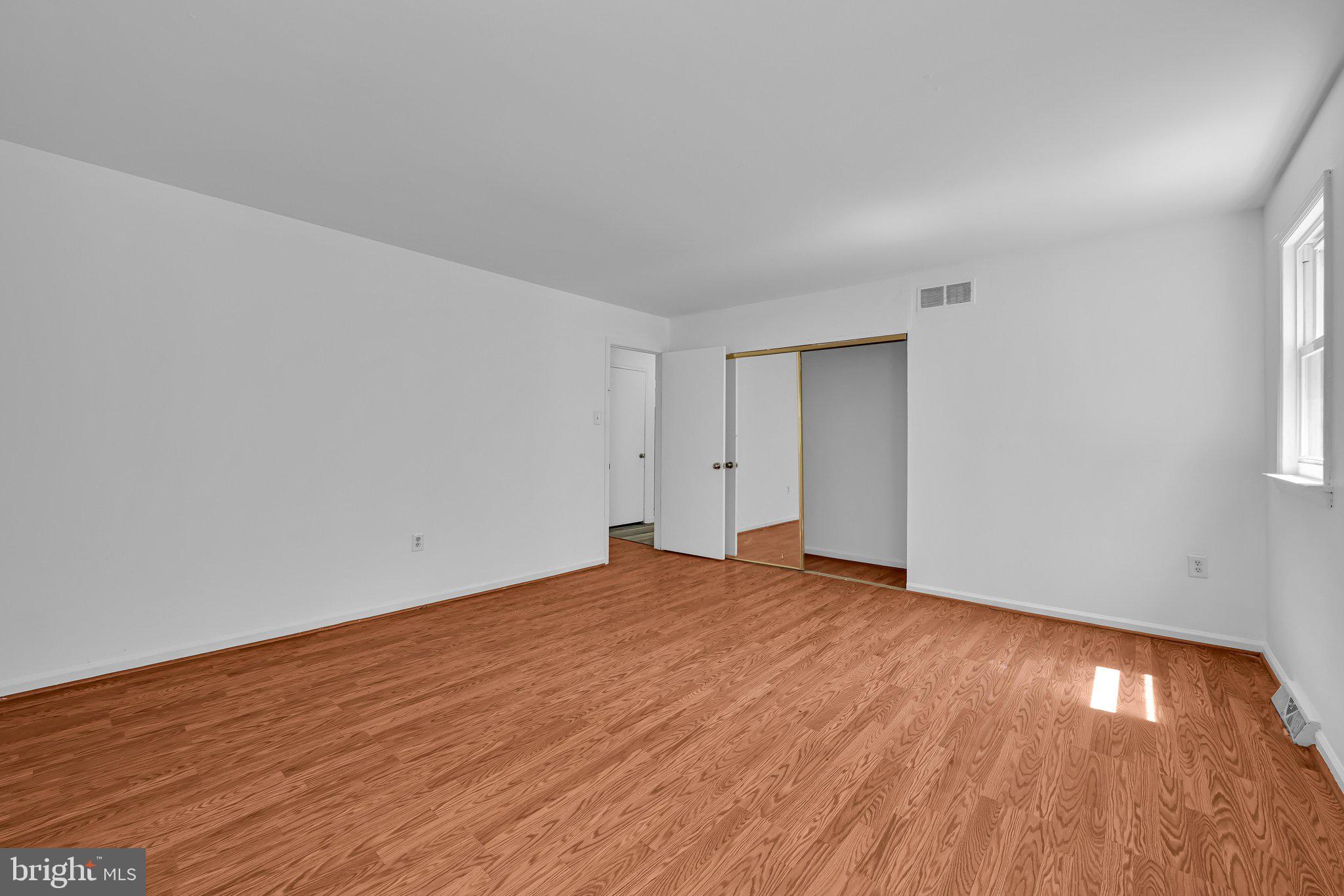 HUNTER CREST - Residential Income