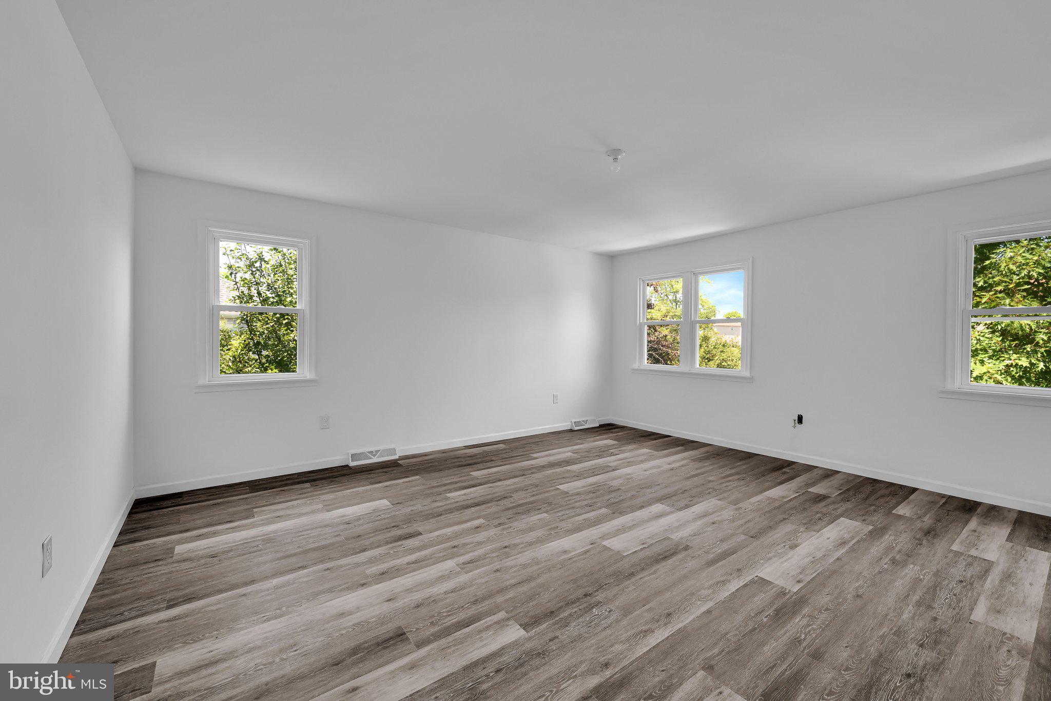 HUNTER CREST - Residential Income