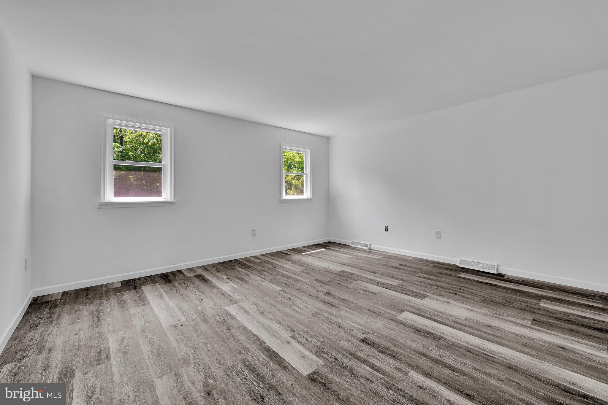 HUNTER CREST - Residential Income