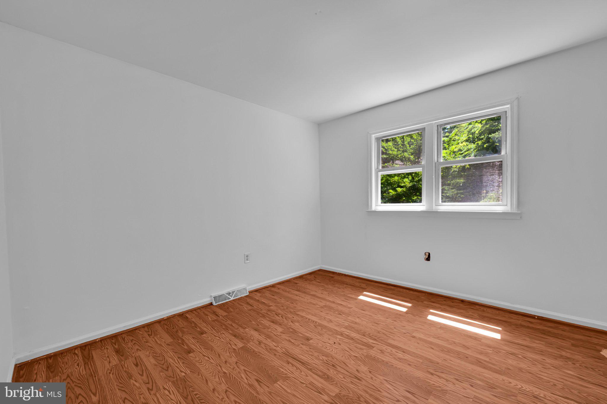 HUNTER CREST - Residential Income