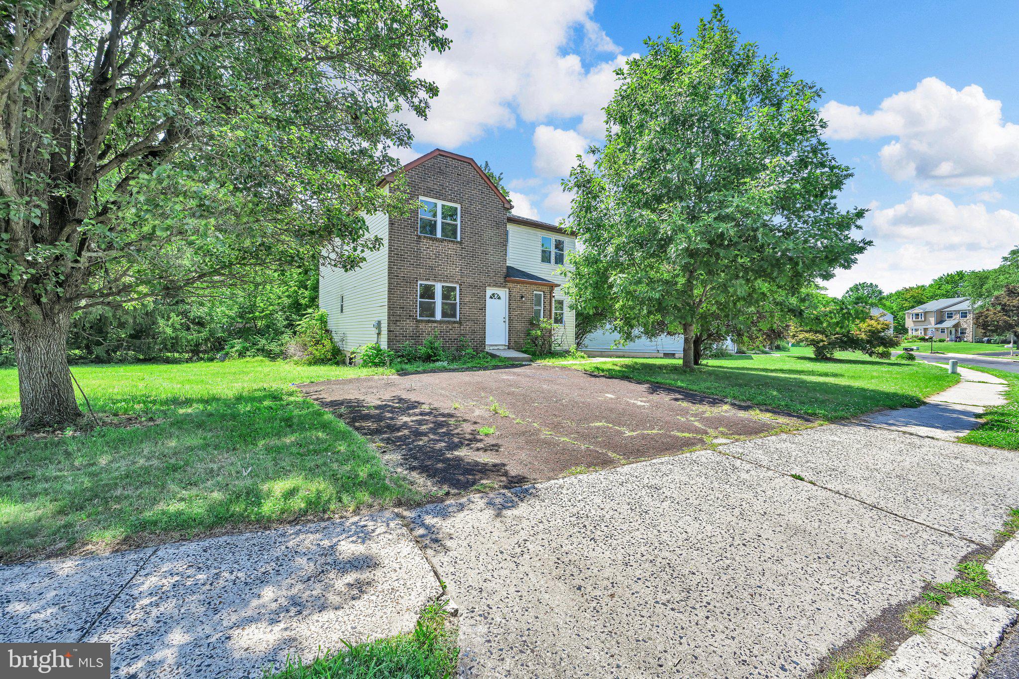 HUNTER CREST - Residential Income