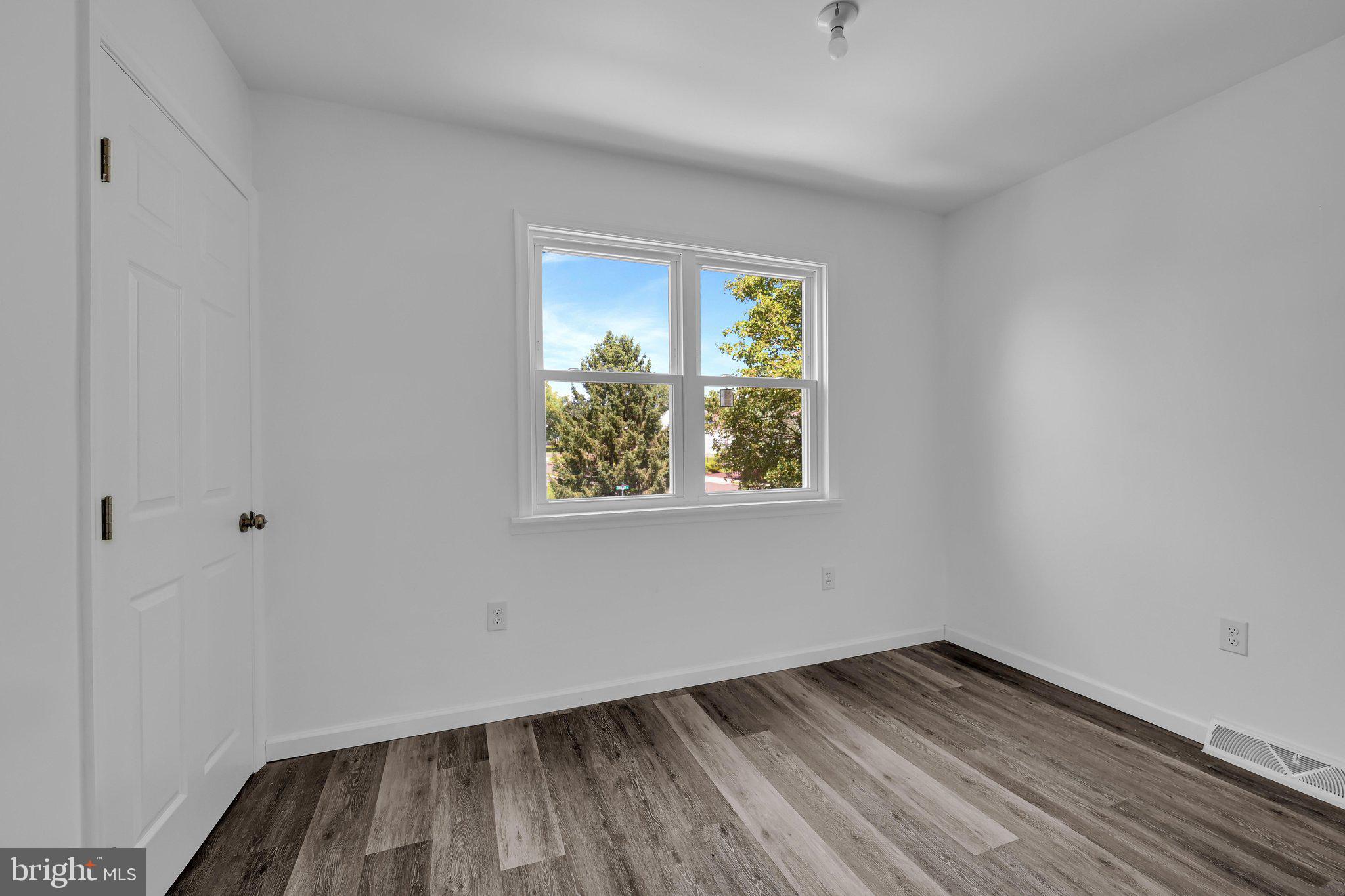 HUNTER CREST - Residential Income