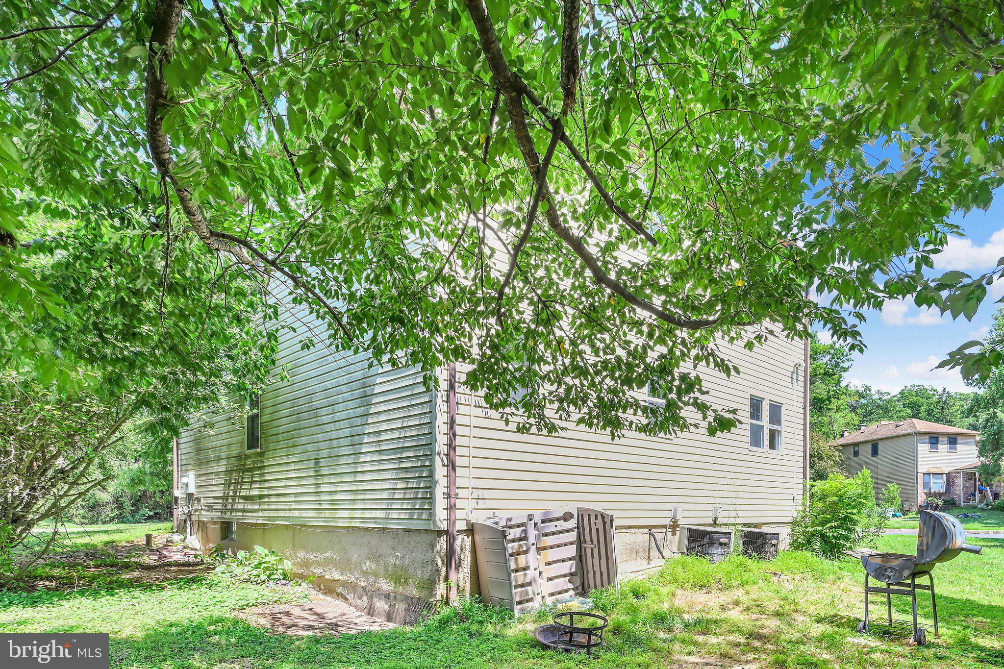 HUNTER CREST - Residential Income