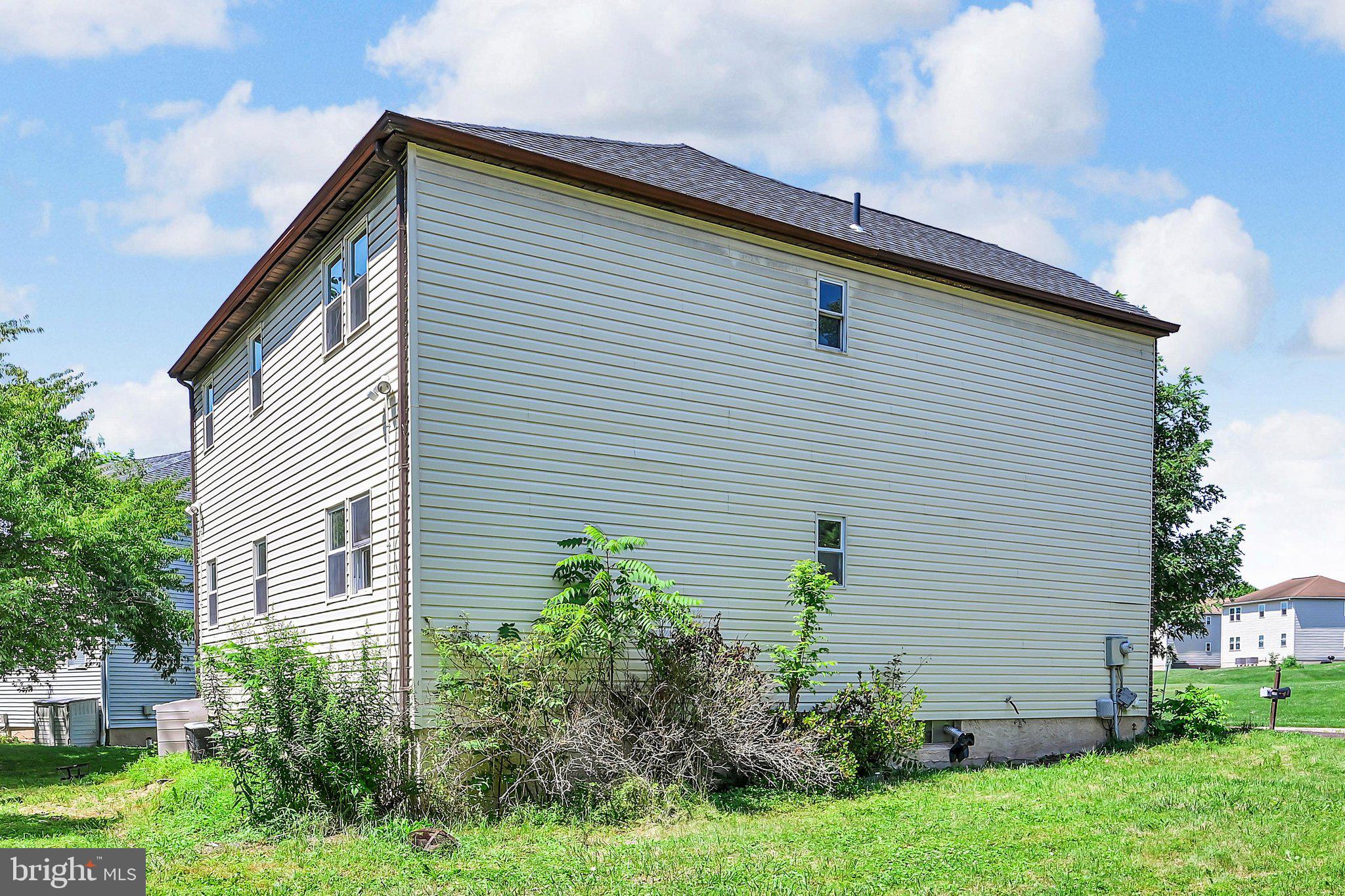 HUNTER CREST - Residential Income