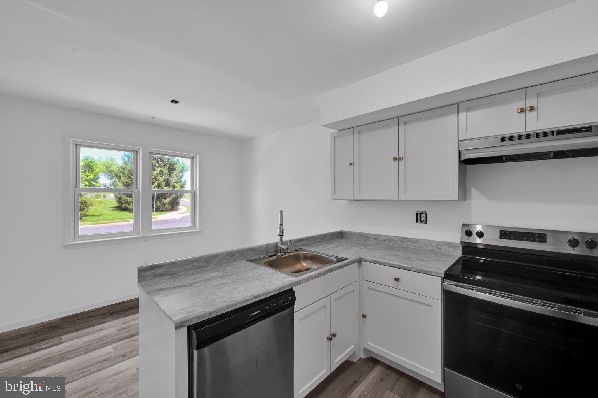 HUNTER CREST - Residential Income