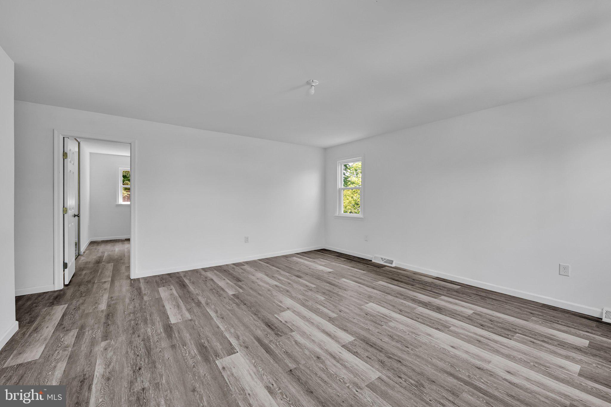 HUNTER CREST - Residential Income
