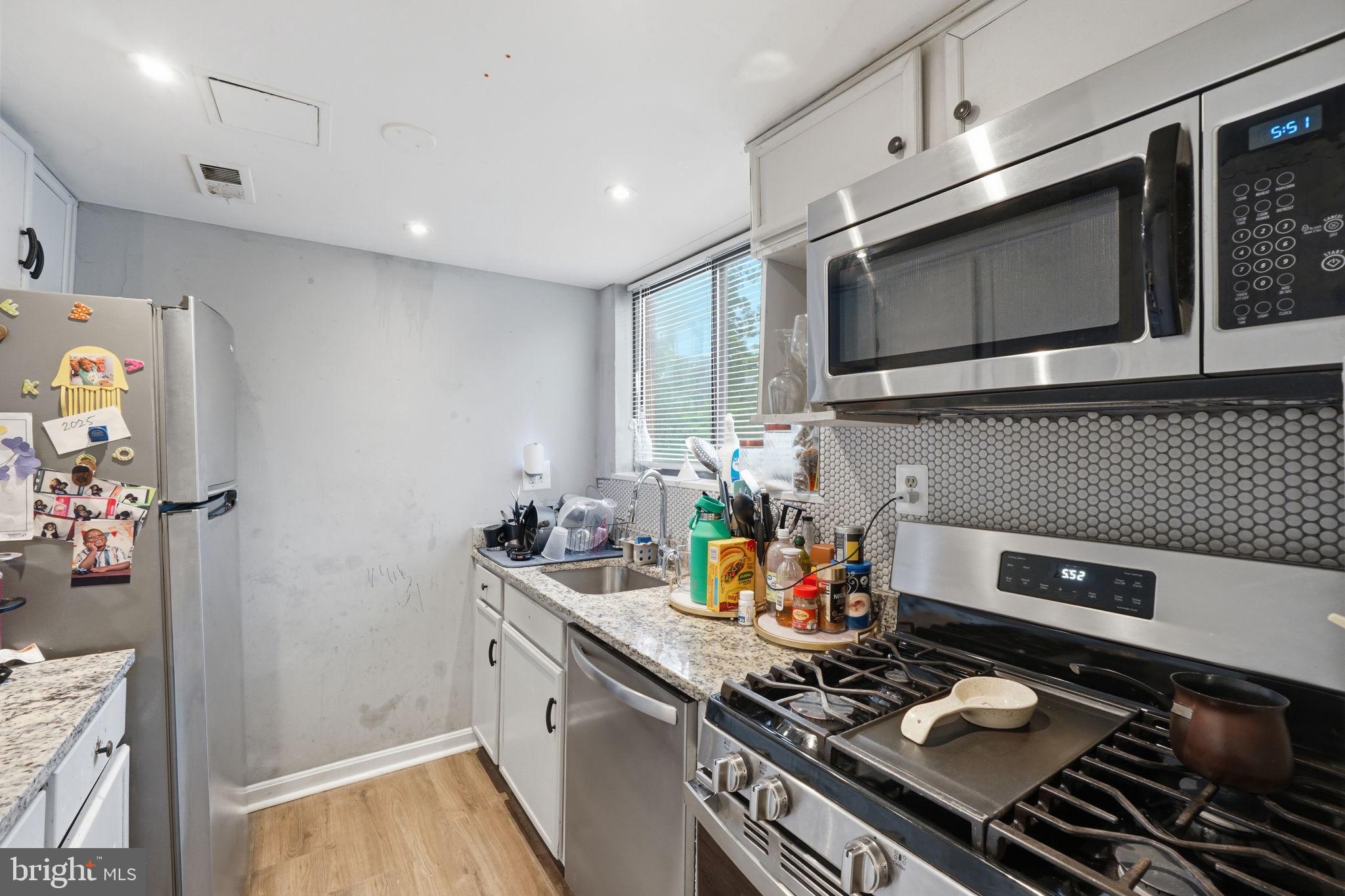 HILL CREST - Residential